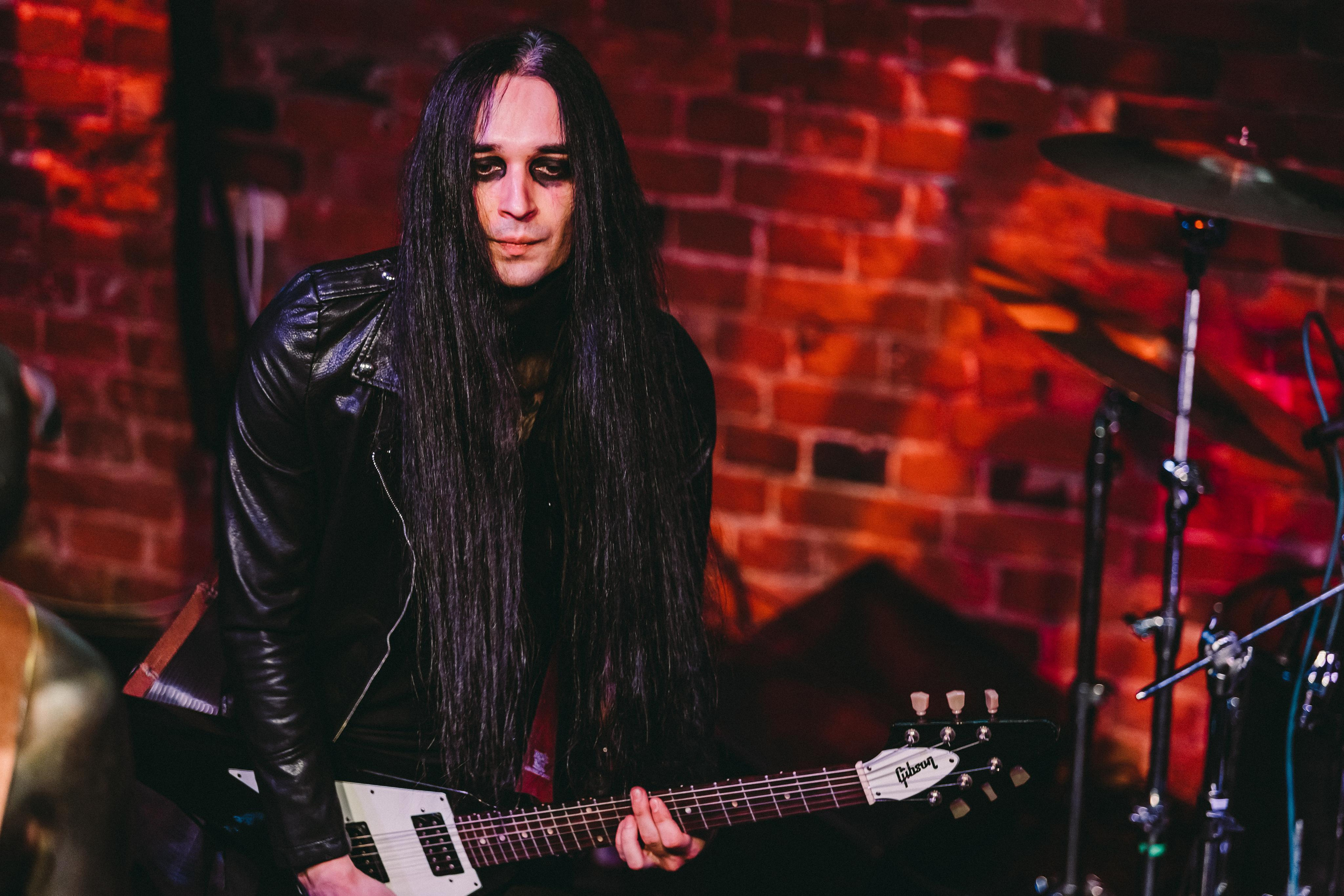 IZIHATE. Photographer Sonkina Tatiana (Tanya Ash)