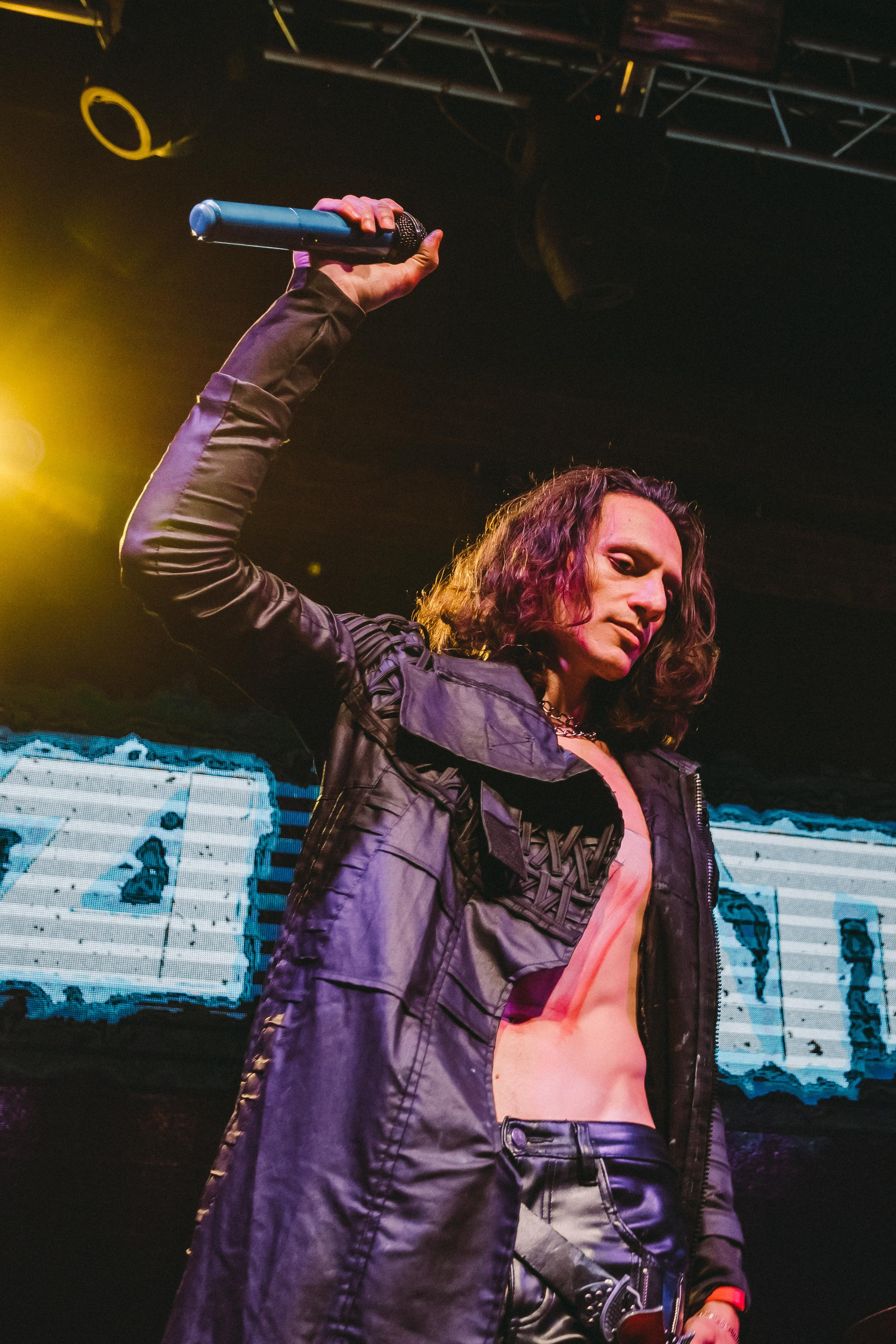 IZIHATE. Photographer Sonkina Tatiana (Tanya Ash)