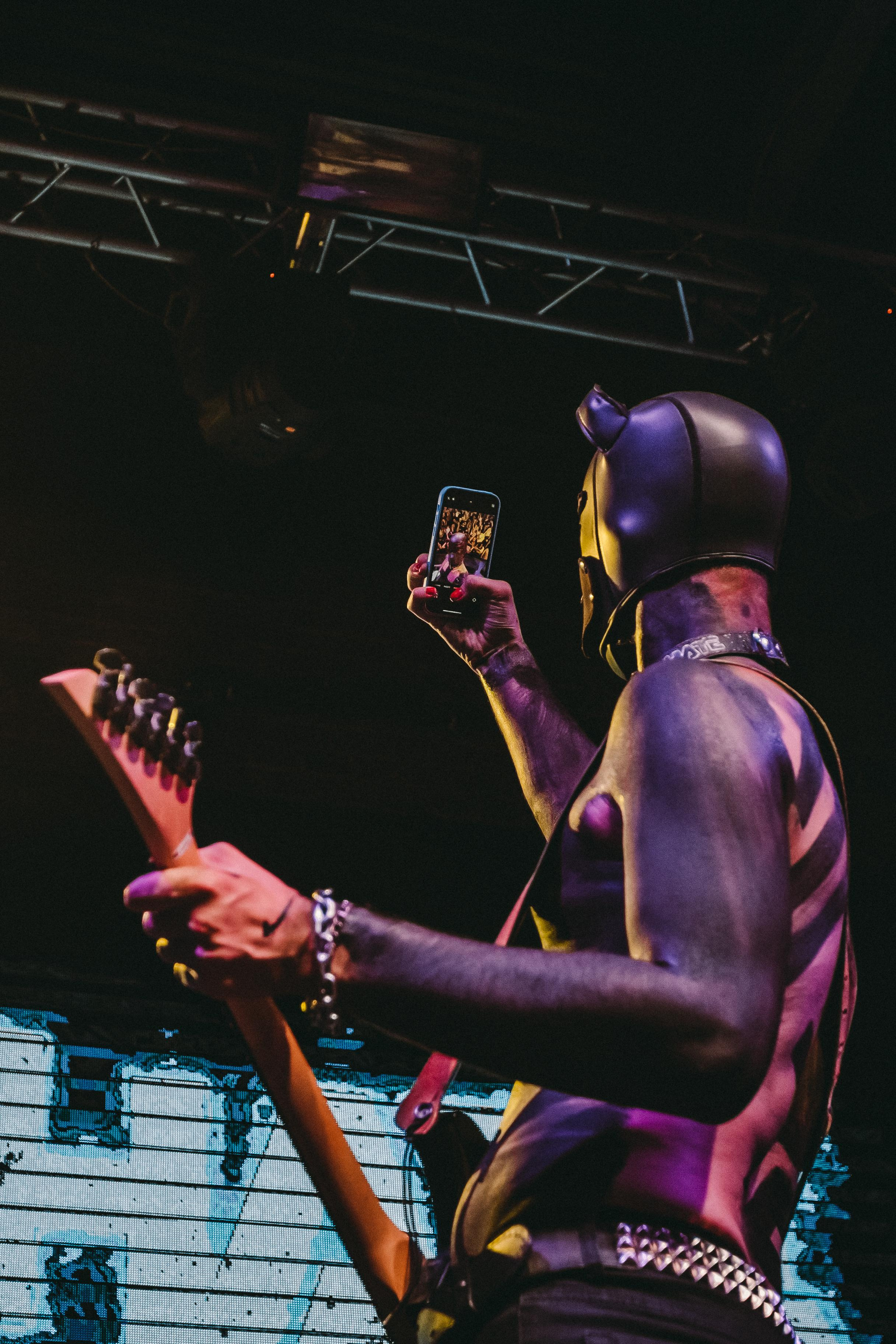 IZIHATE. Photographer Sonkina Tatiana (Tanya Ash)