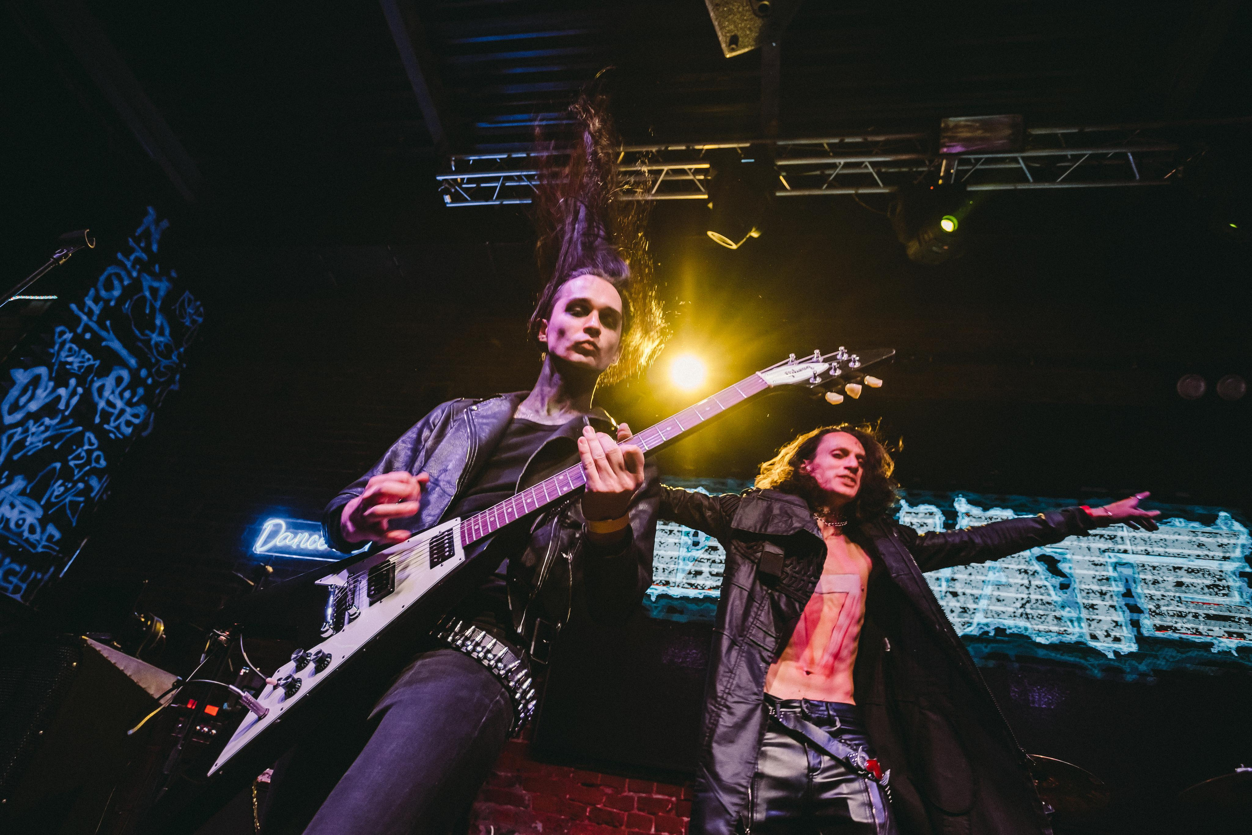 IZIHATE. Photographer Sonkina Tatiana (Tanya Ash)