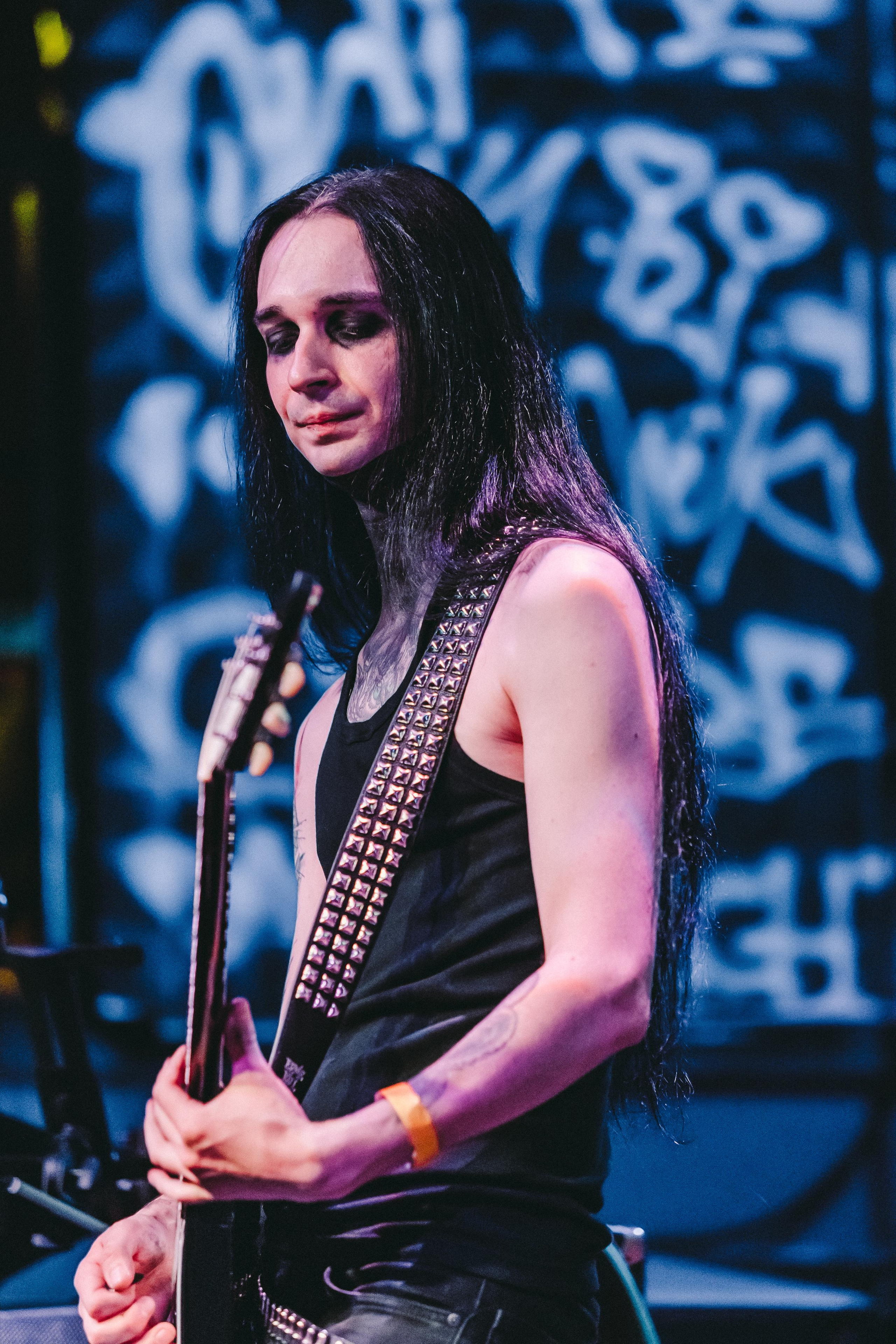 IZIHATE. Photographer Sonkina Tatiana (Tanya Ash)