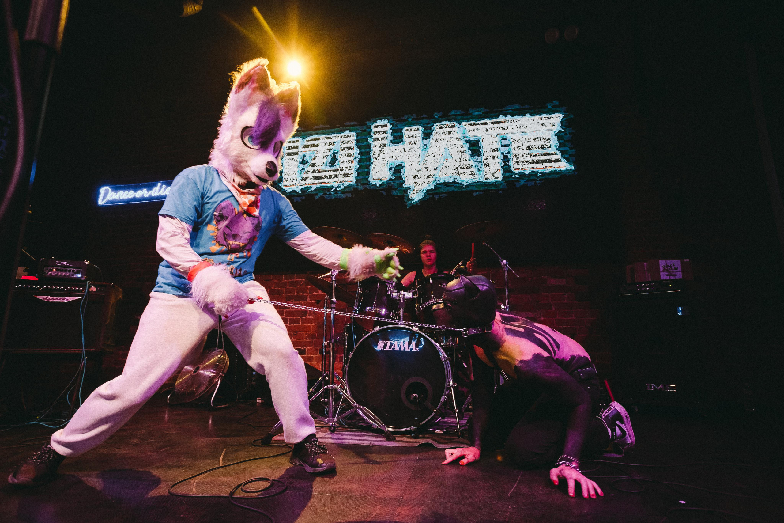 IZIHATE. Photographer Sonkina Tatiana (Tanya Ash)