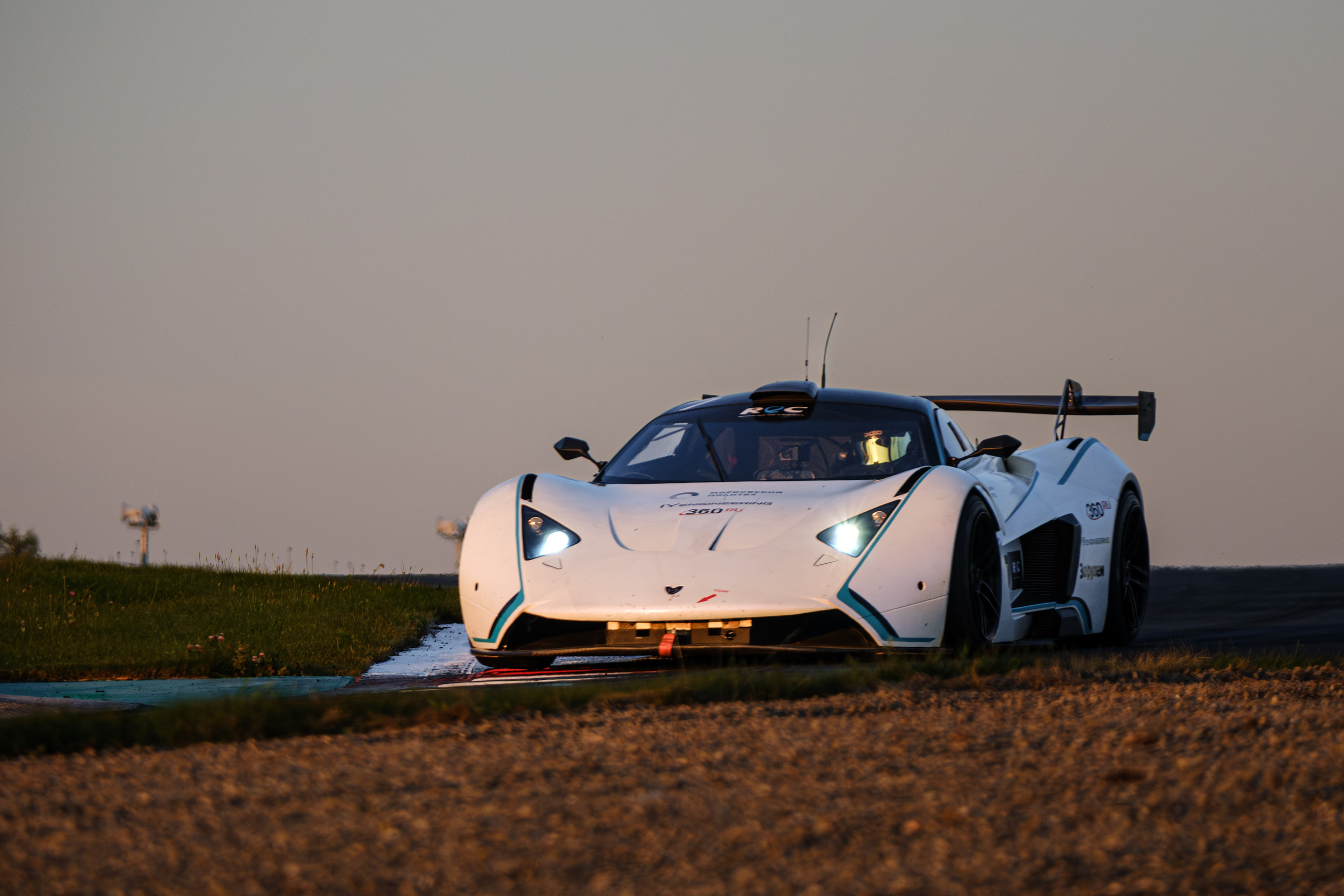 Российская серия гонок на выносливость. Авто и мотоспорт — фотограф Антон Медведев iCoguar