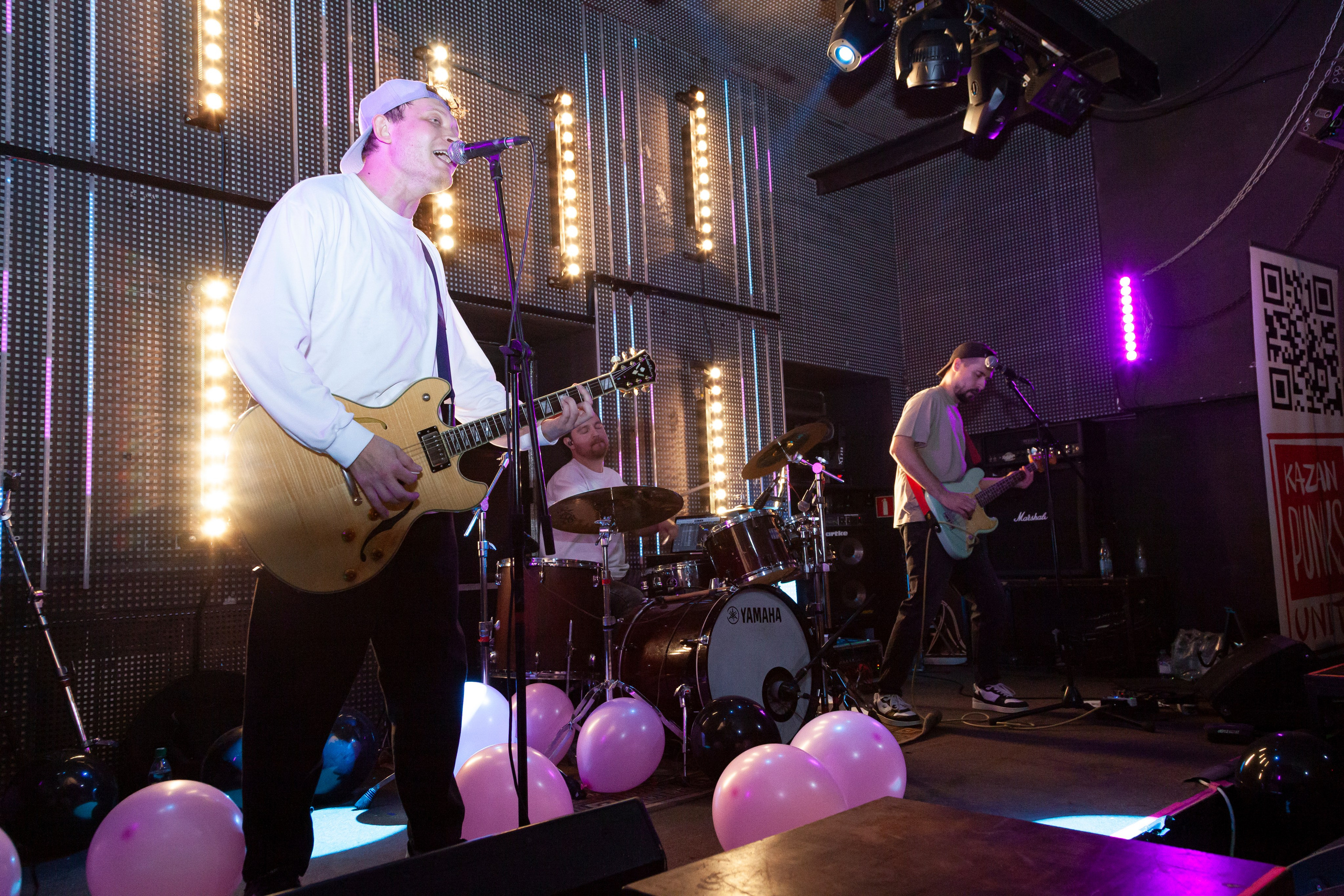 Рок-концерт. Reborn.19.09.25. Профессиональное фото в Казани: от идеи до результата. Фотограф Яна Мур