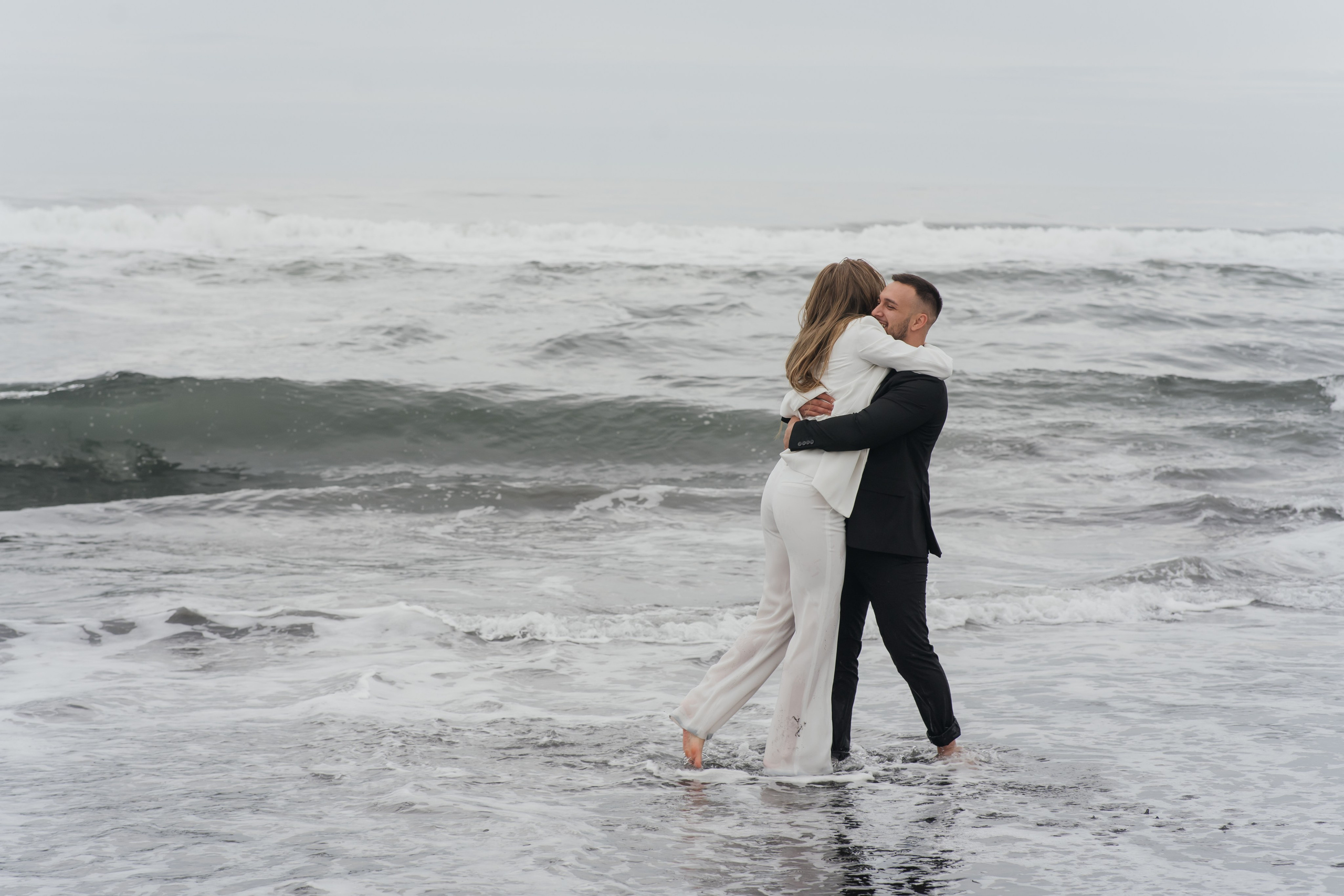 Камчатка (Халактырский пляж). Свадебный фотограф Наталья Помазкина | Репортаж Екатеринбург Москва