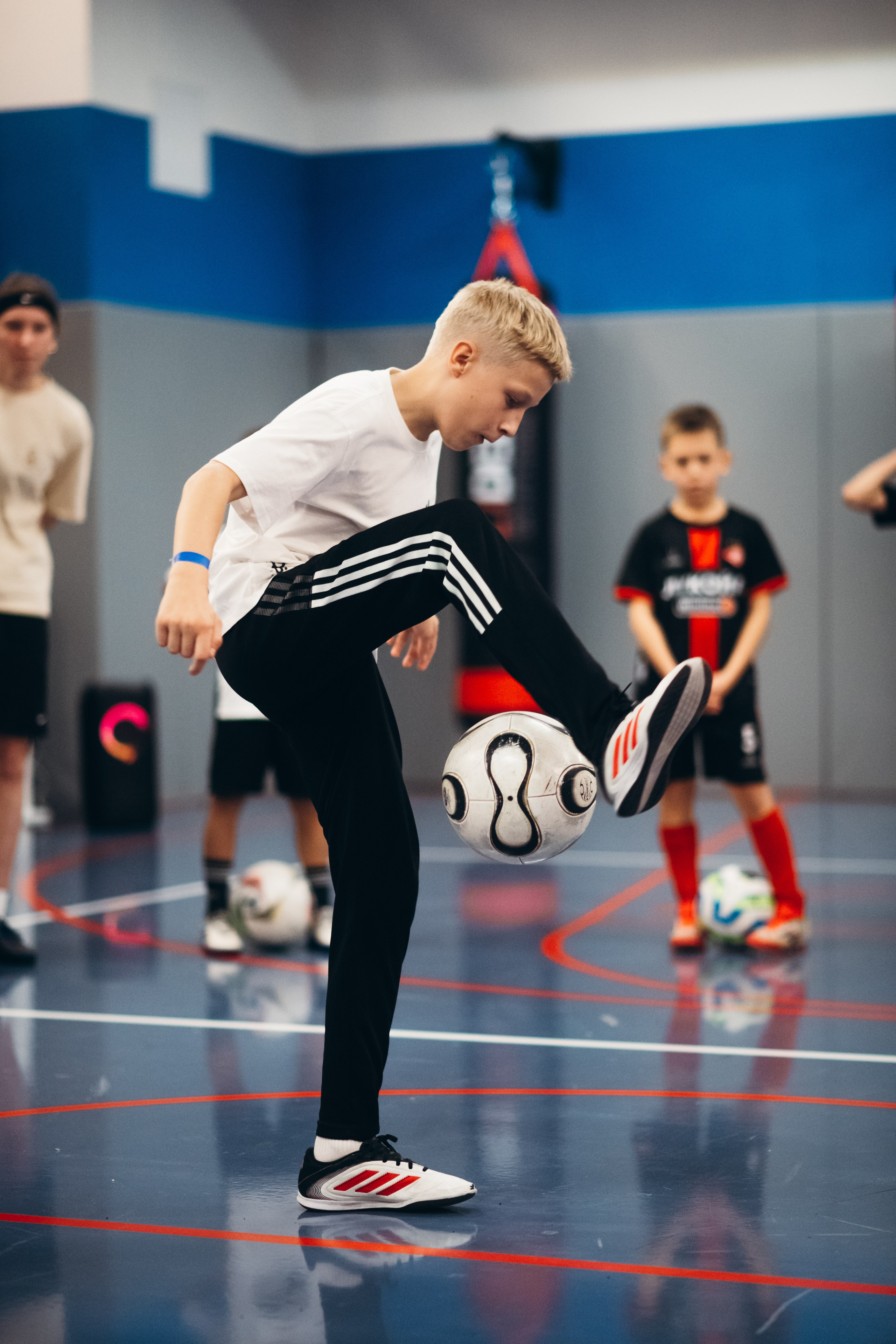 Турнир по футбольному фристайлу, панне и теннисболу