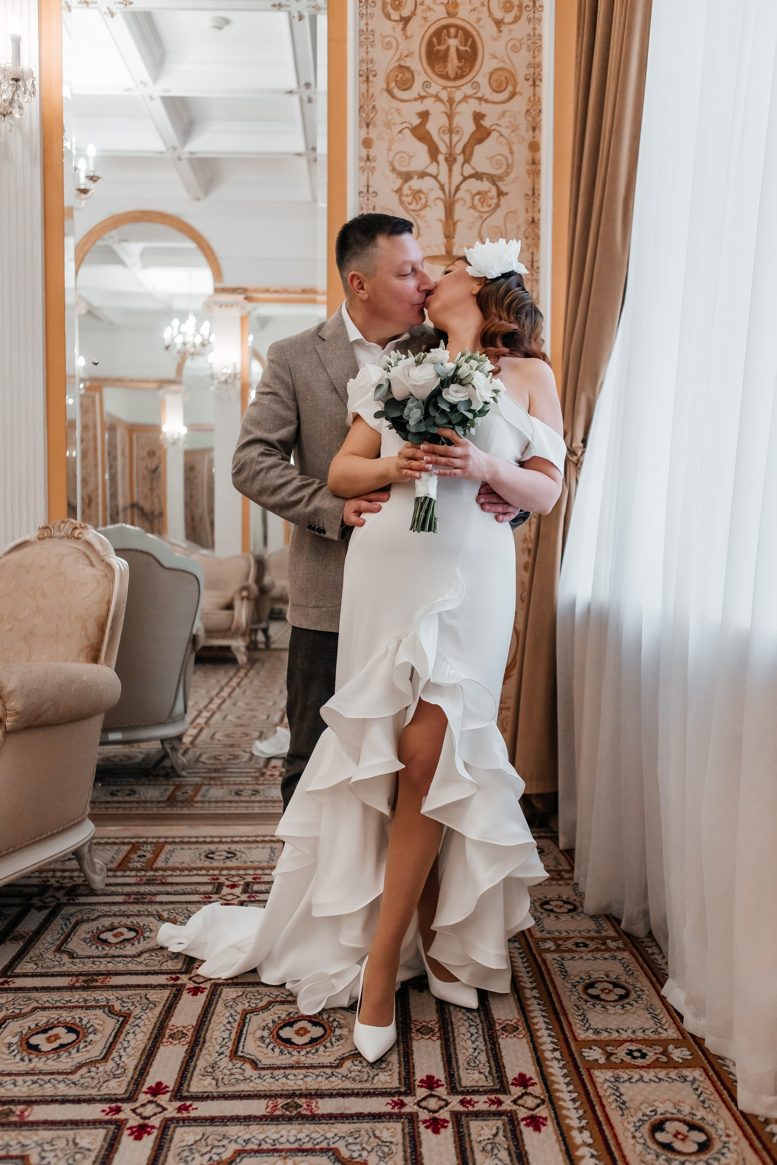 Свадебная фотосессия в дворце бракосочетания № 1. Свадебный фотограф в Москве