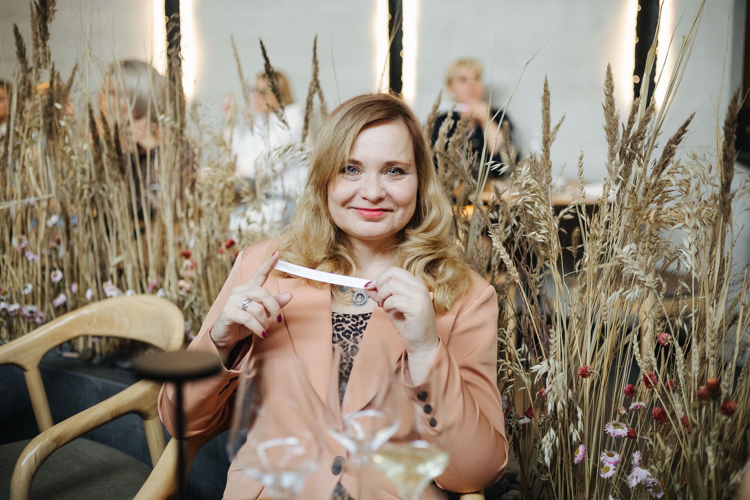 Презентация открытия магазина женской одежды GLVR в ресторане Fresco. Фотограф в Красноярске Надежда Воскресенская