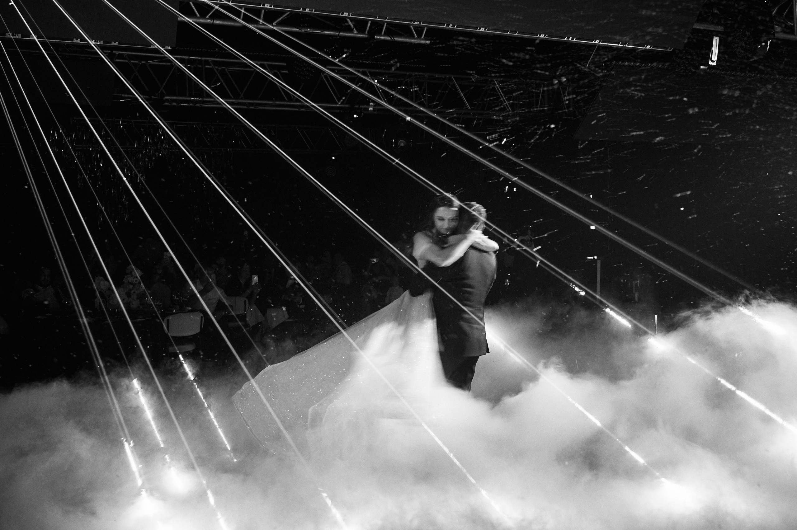 Свадьба с искусственным интеллектом в Усадьбе фамилии от ТВИНС СТУДИО лучших фотографов Краснодара. ТВИНС СТУДИО — лучшие свадебные фотографы и видеографы в Краснодаре