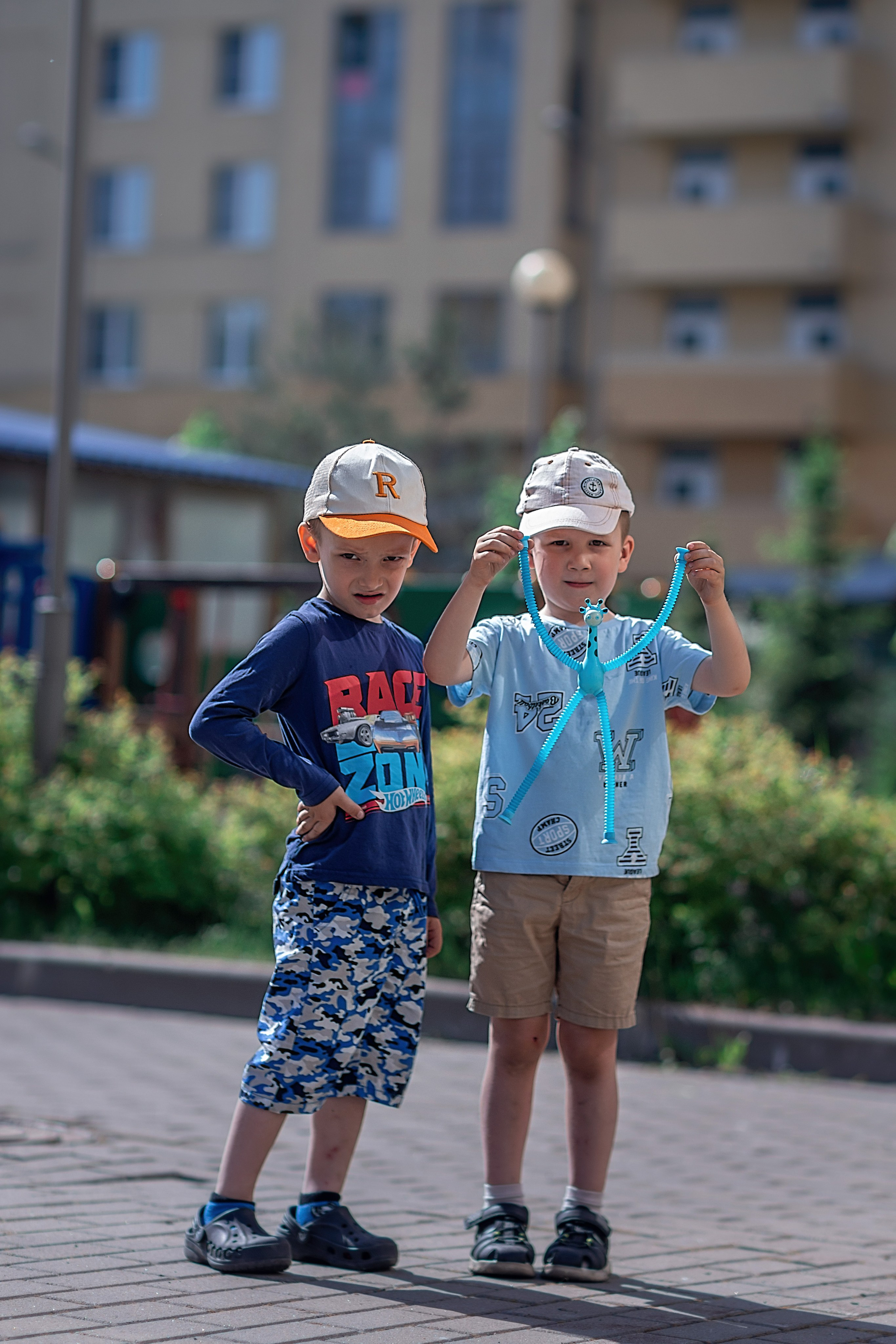 Весна в саду_2024 год. Семейный фотограф в Санкт-Петербурге