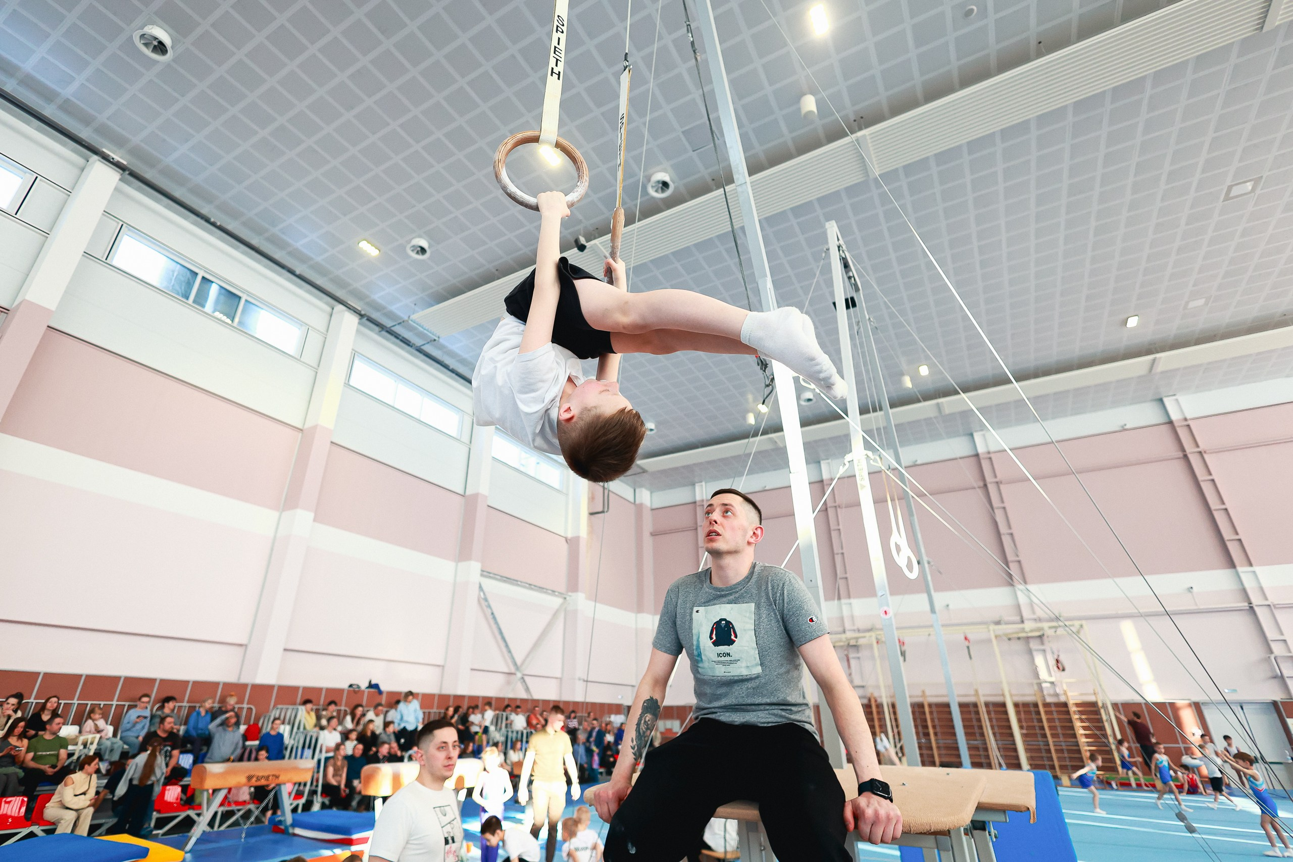 Первенство Тюмени по спортивной гимнастике. MIG — студия спортивной фотографии Михаила Голянского