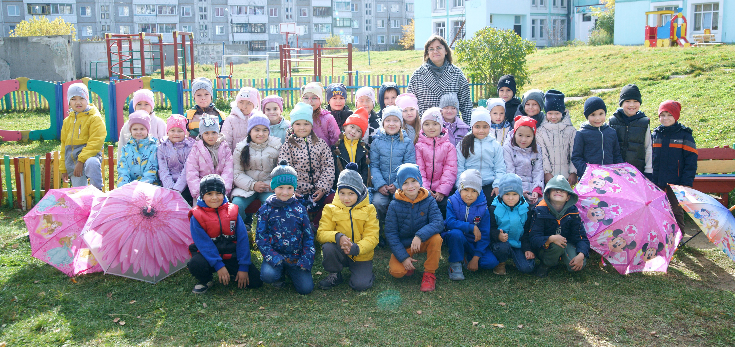 Осенняя фотосессия выпускников детского сада - все вместе