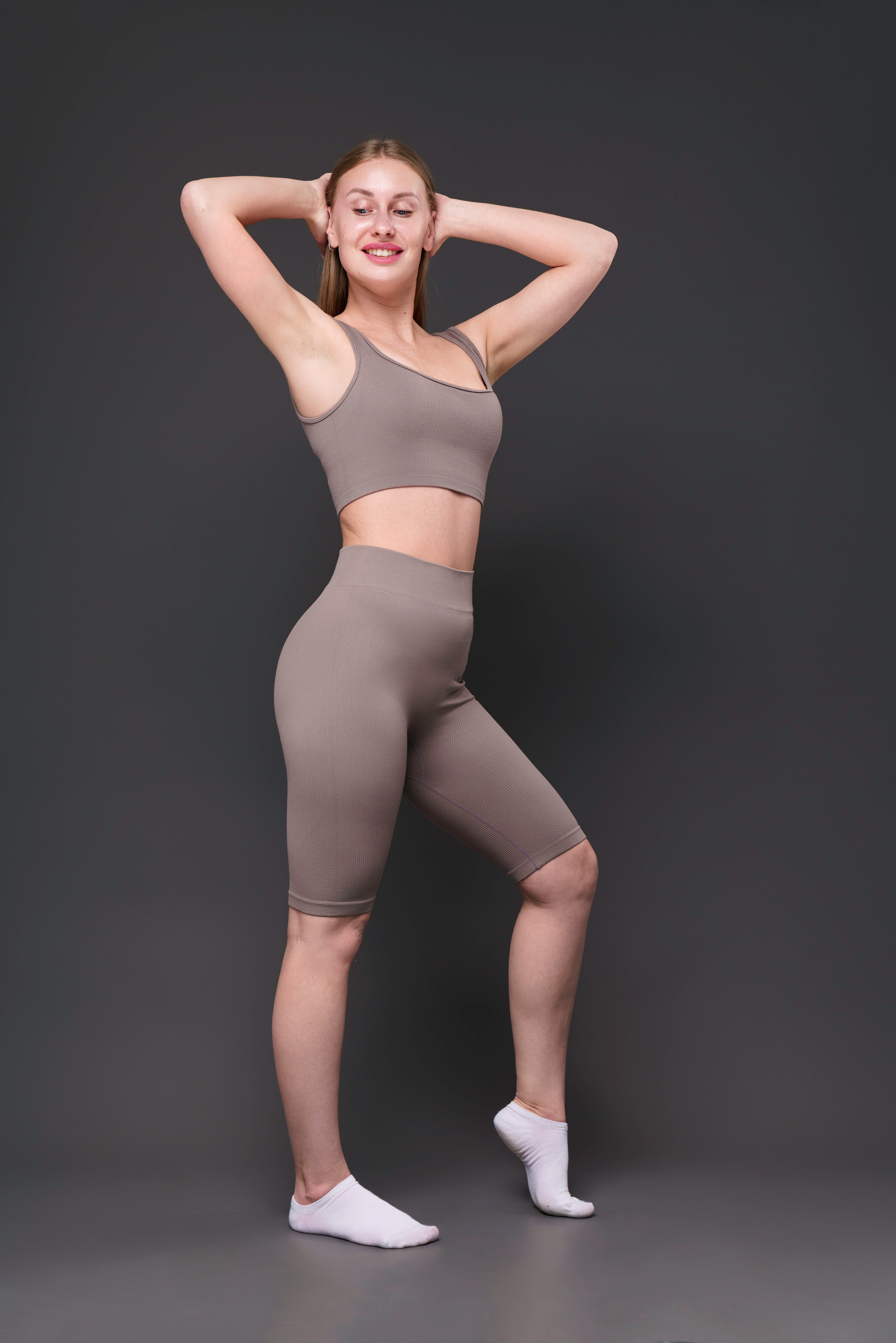 съемка спортивных костюмов в студии для маркетплейсов, валдбериз,озон