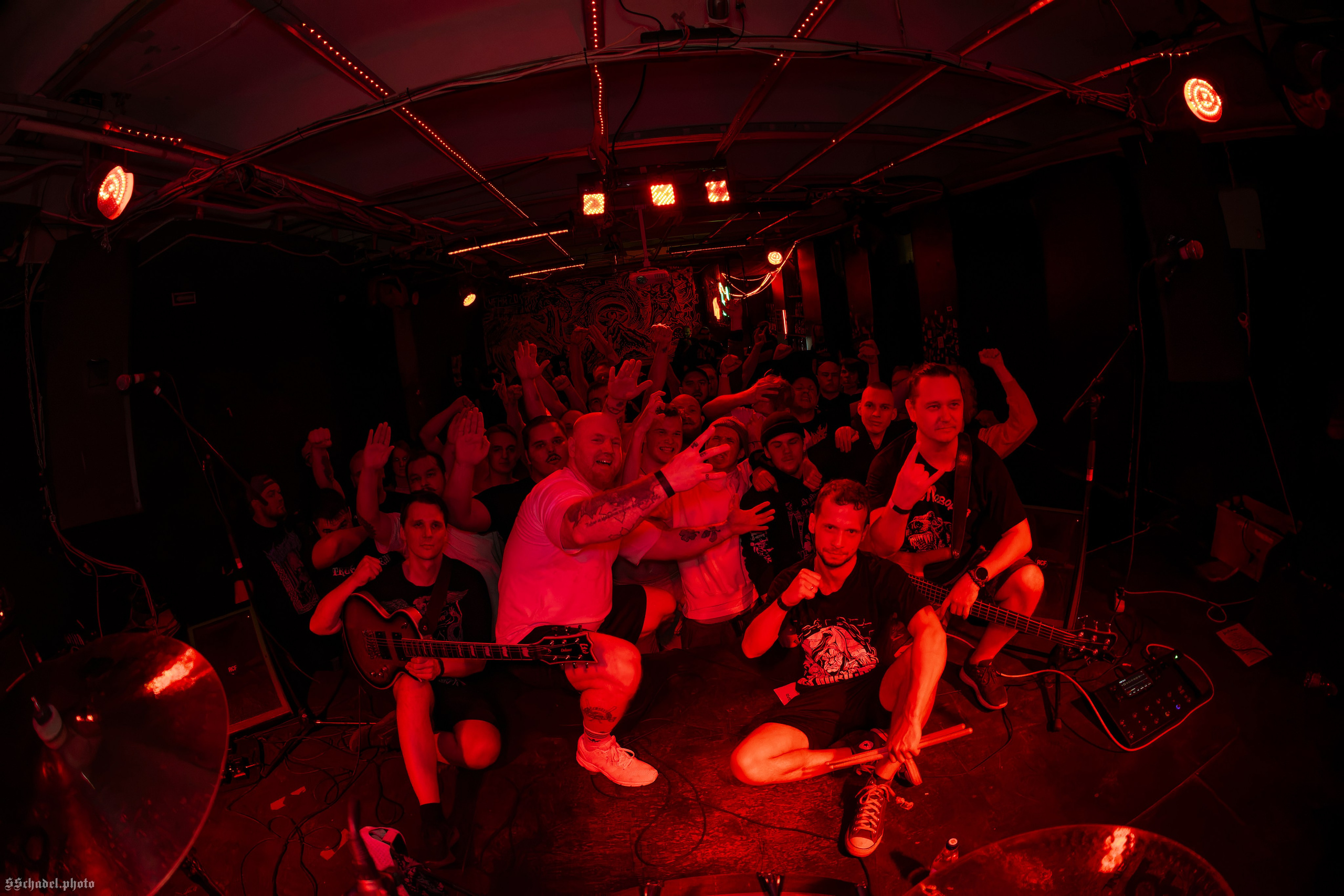 Mayday Massacre: Hardcore vs Death Metal // Без Поводка 02.05.25. We will make everything metal!