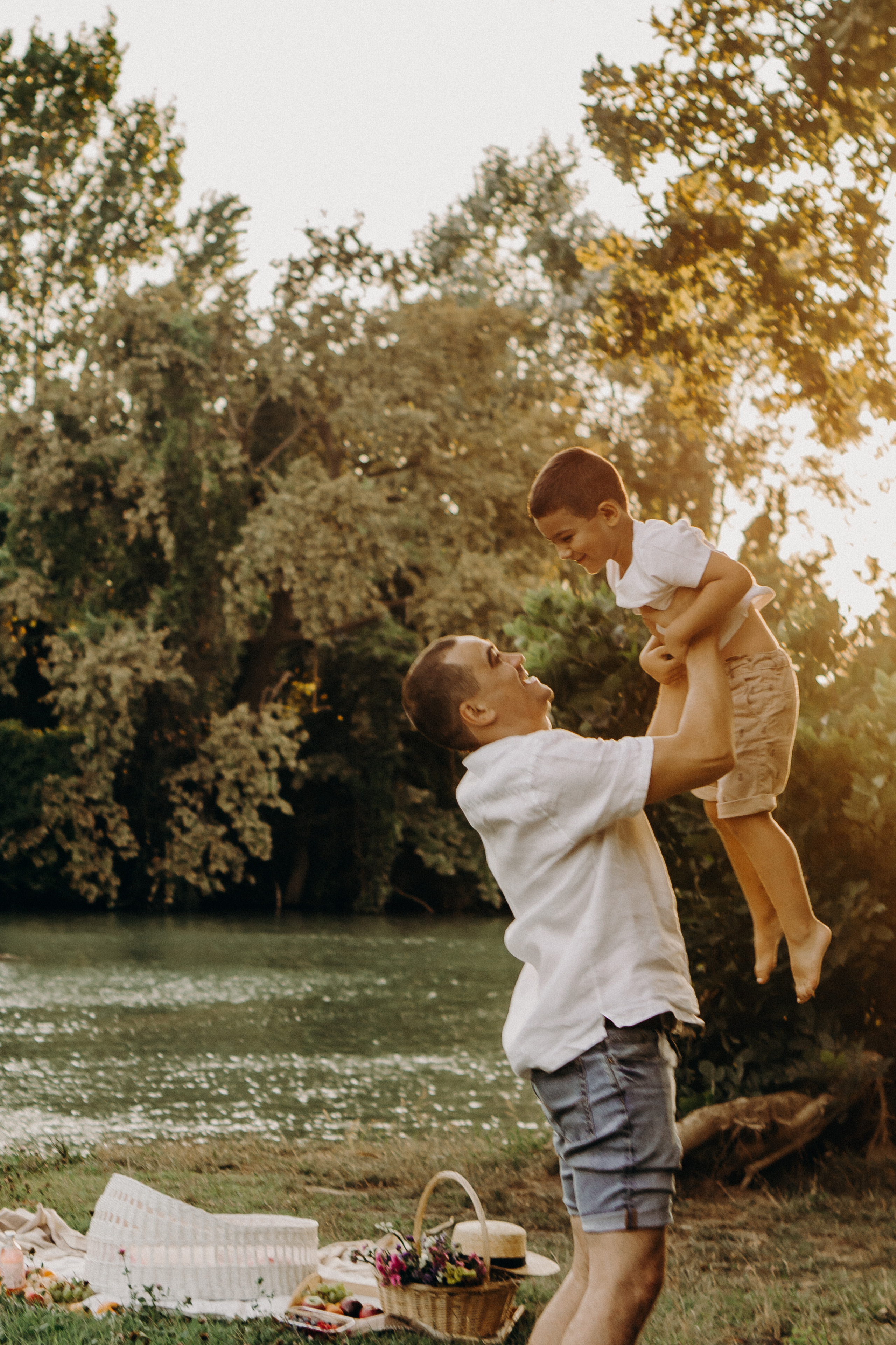 Пикник у реки…. Фотограф LIFE STYLE
