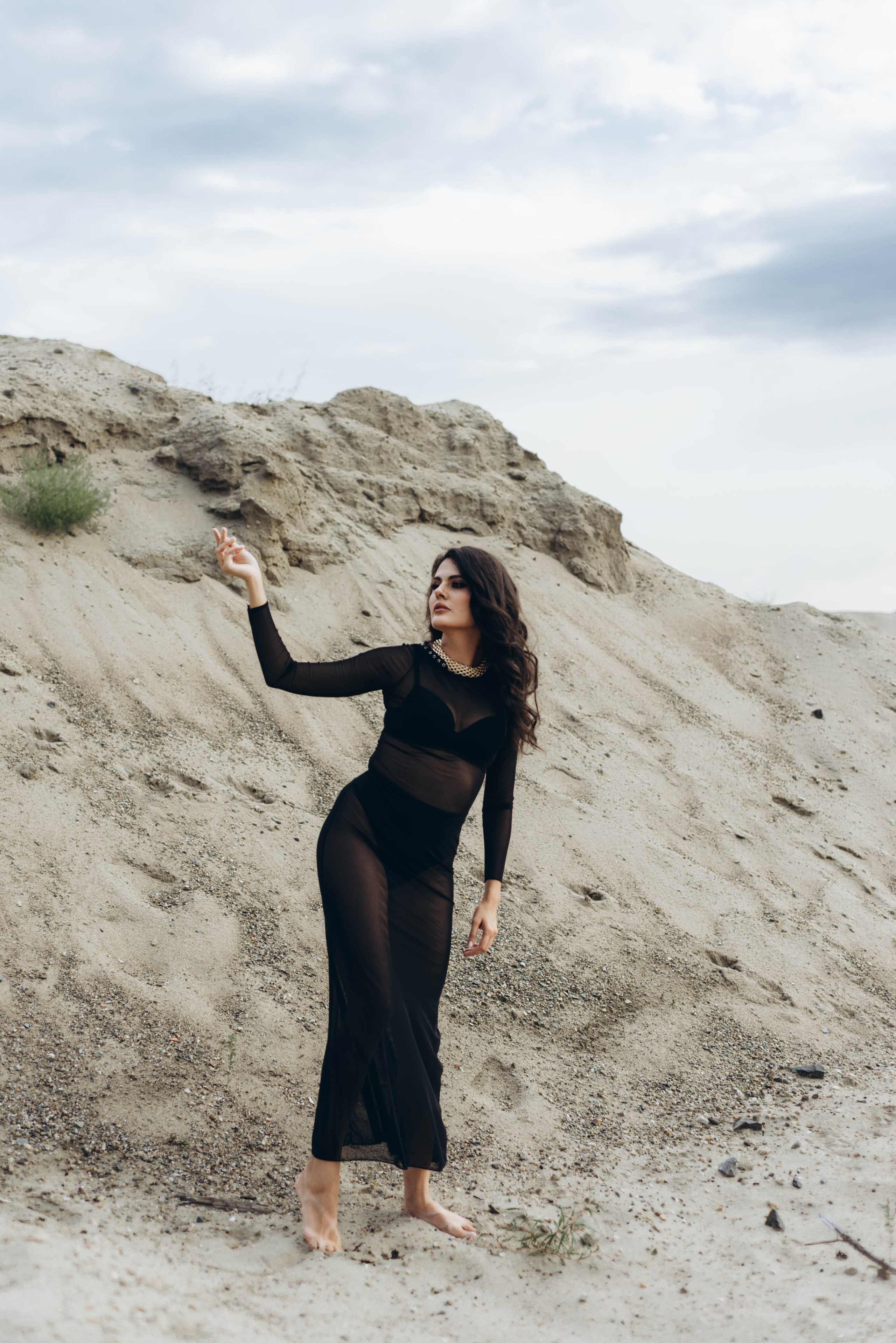 Платье - футляр сетка. Размер 44 - 48. Цвет чёрный 