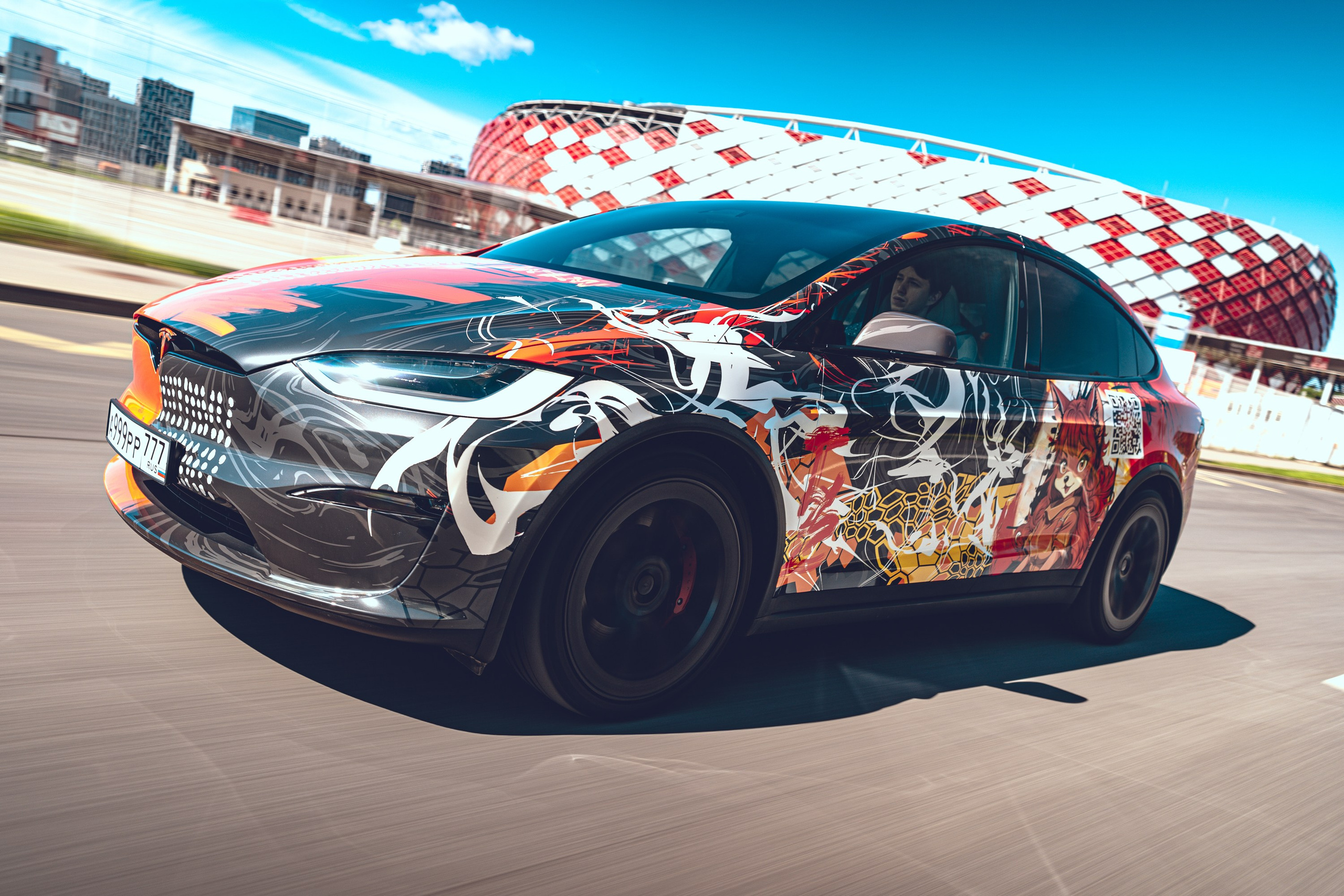 Винилография на Tesla Model X Plaid. Студия дизайна и оклейки авто Barmaley Design
