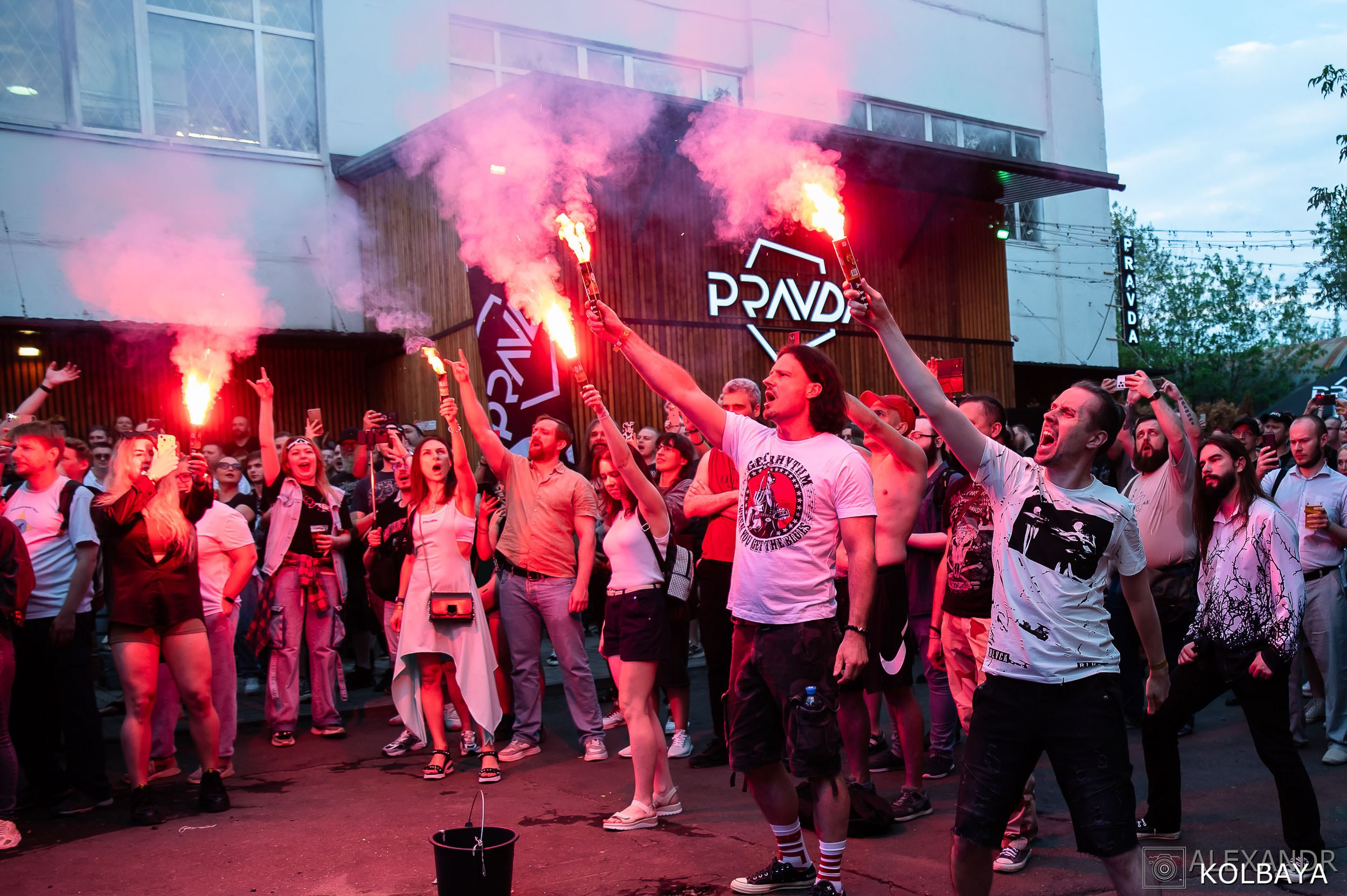 Фоторепортаж с мэшап концерта группы Черный Обелиск 4 июля 2024 года. Концертный и театральный репортажный фотограф в Москве Александр Колбая