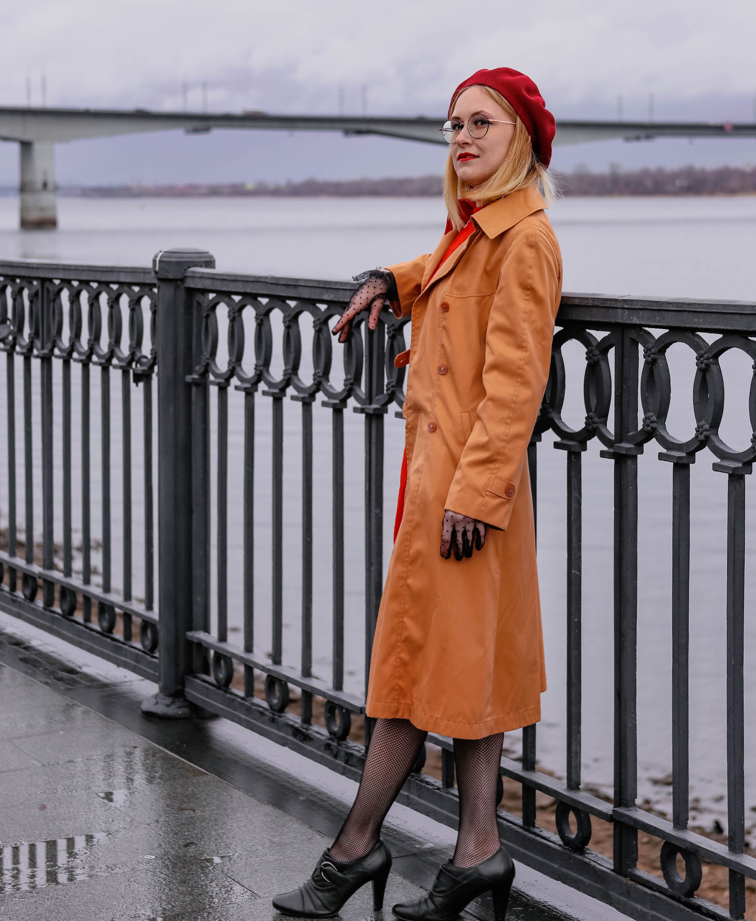 Маша на набережной. Фотограф Пермь. Фотосессия в фотостудии Перми и на свежем воздухе