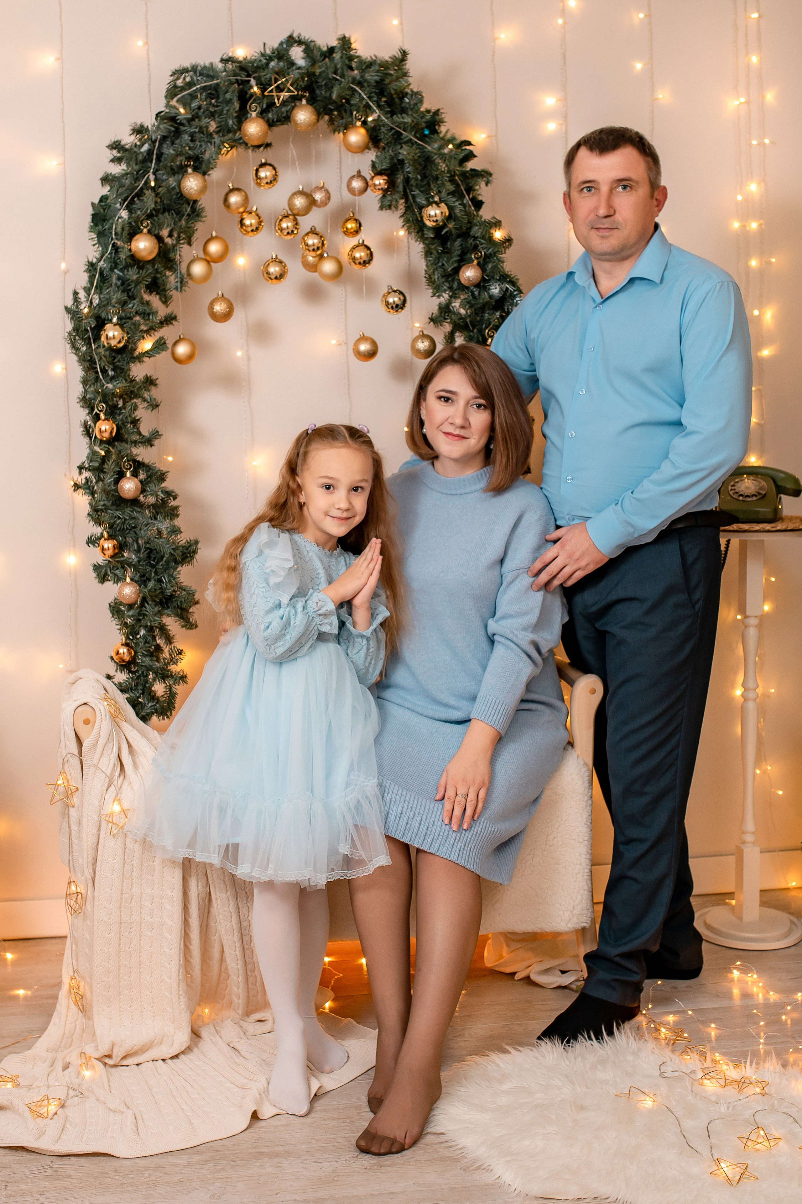 Олеся и её семья в НГ 2025. Семейный и детский фотограф Наталья Горда