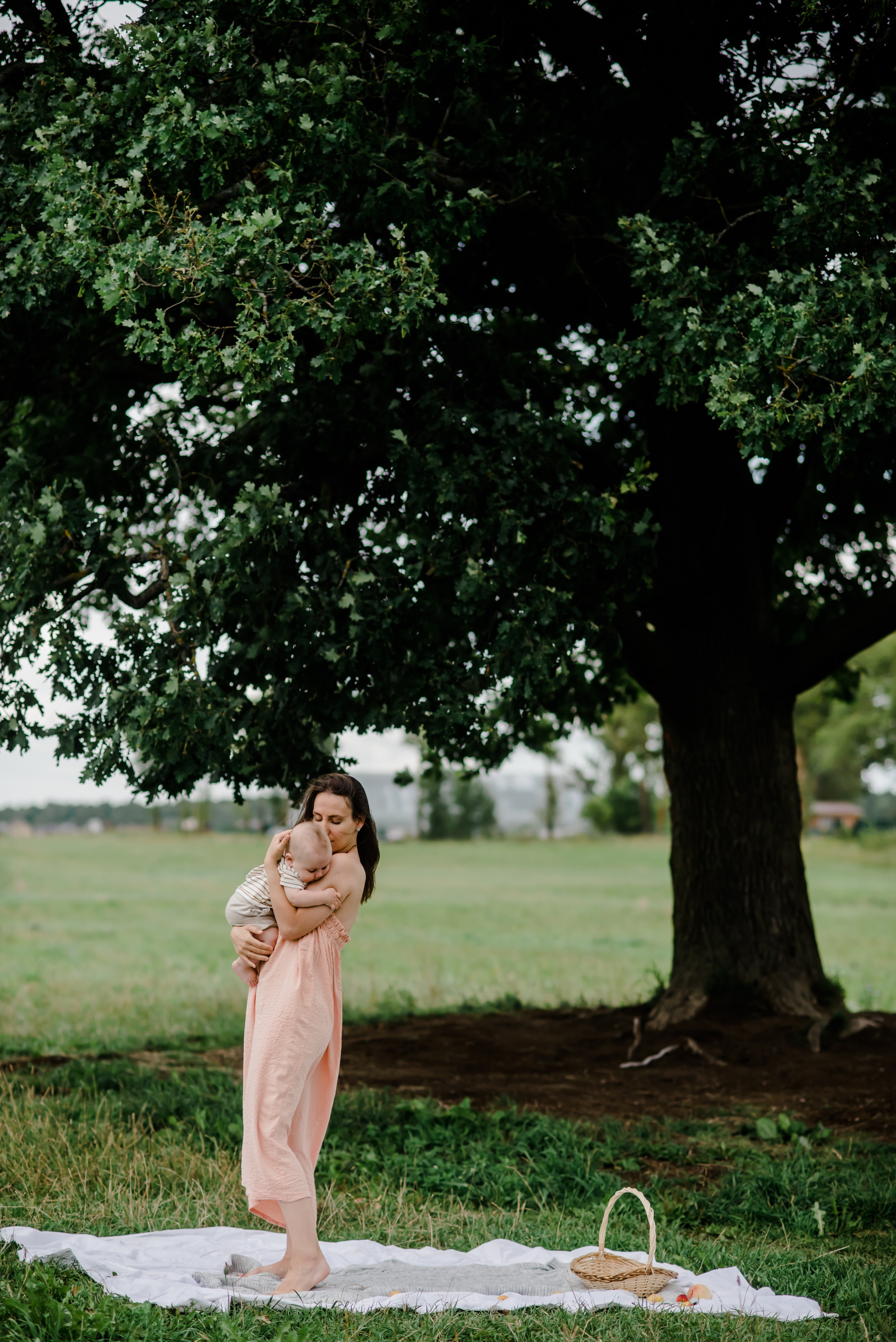 Анна и ее семья, фотосессия в поле. Свадебный и семейный фотограф Евгения Кононова