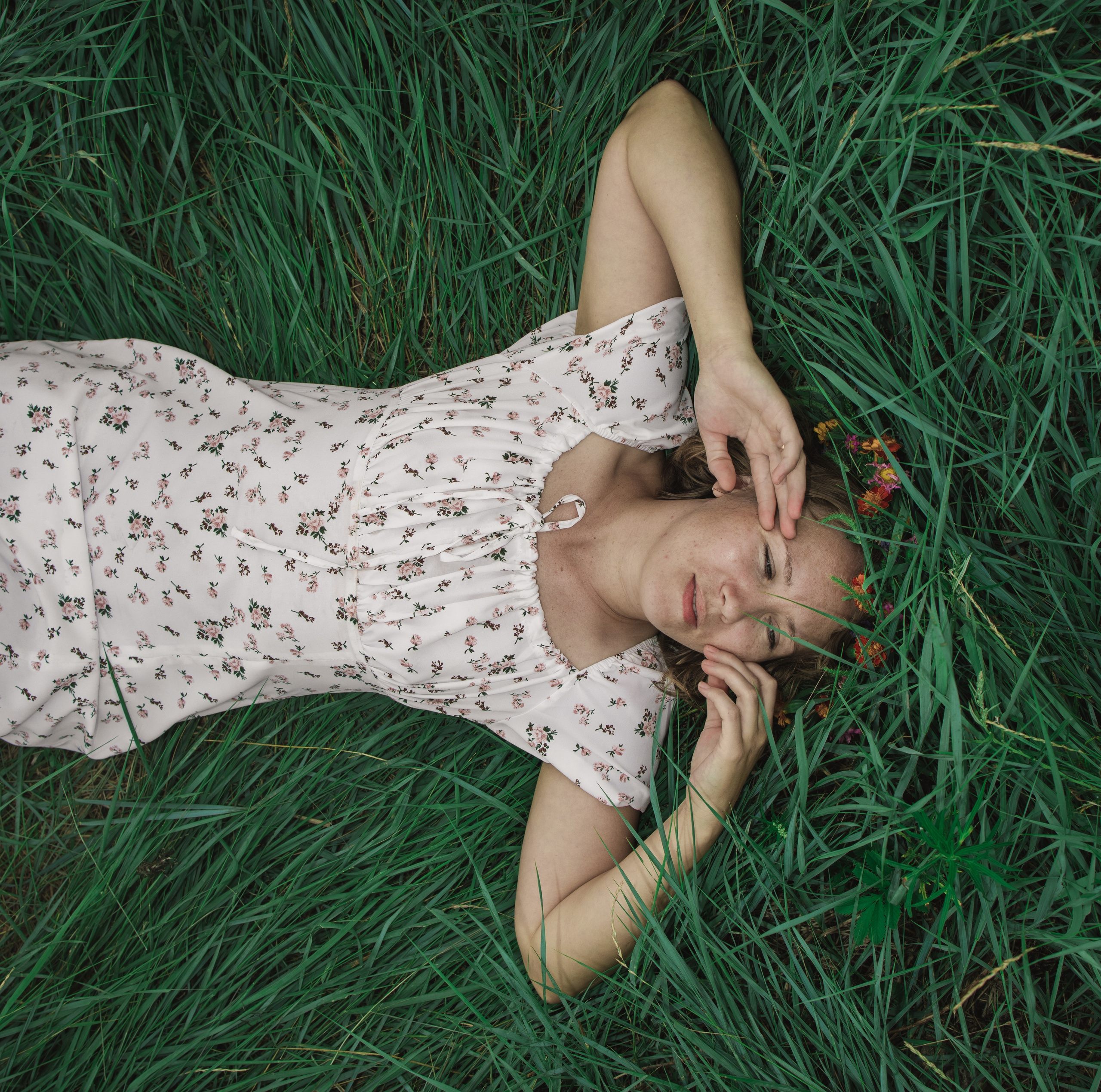 Анастасия, лето, озеро…. Фотограф Юлия Левандовская, п.Ясногорск