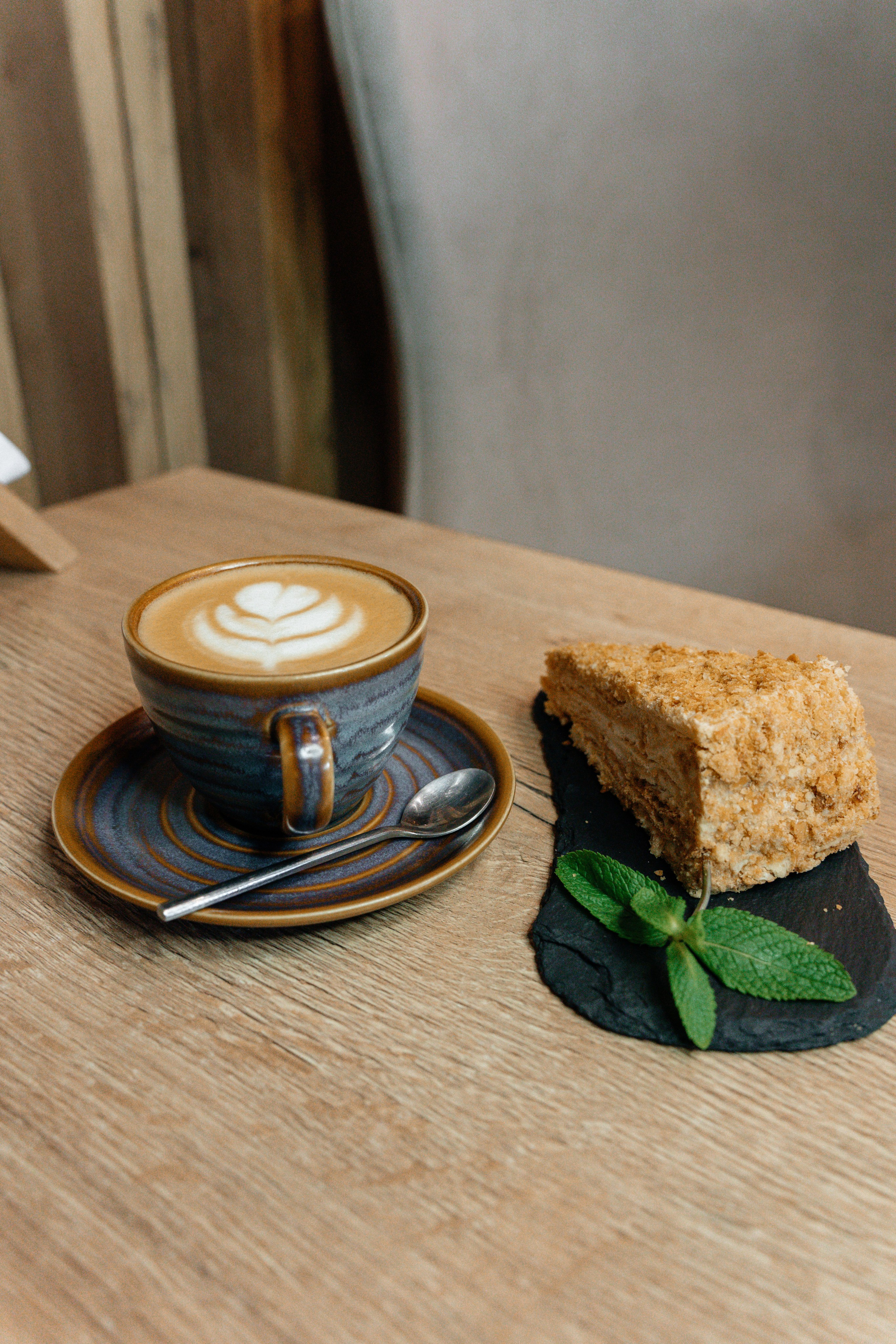 Контент- съёмка для кофейни «ЗАРЯД». Ваш семейный фотограф в Минске — Вика Трегубова