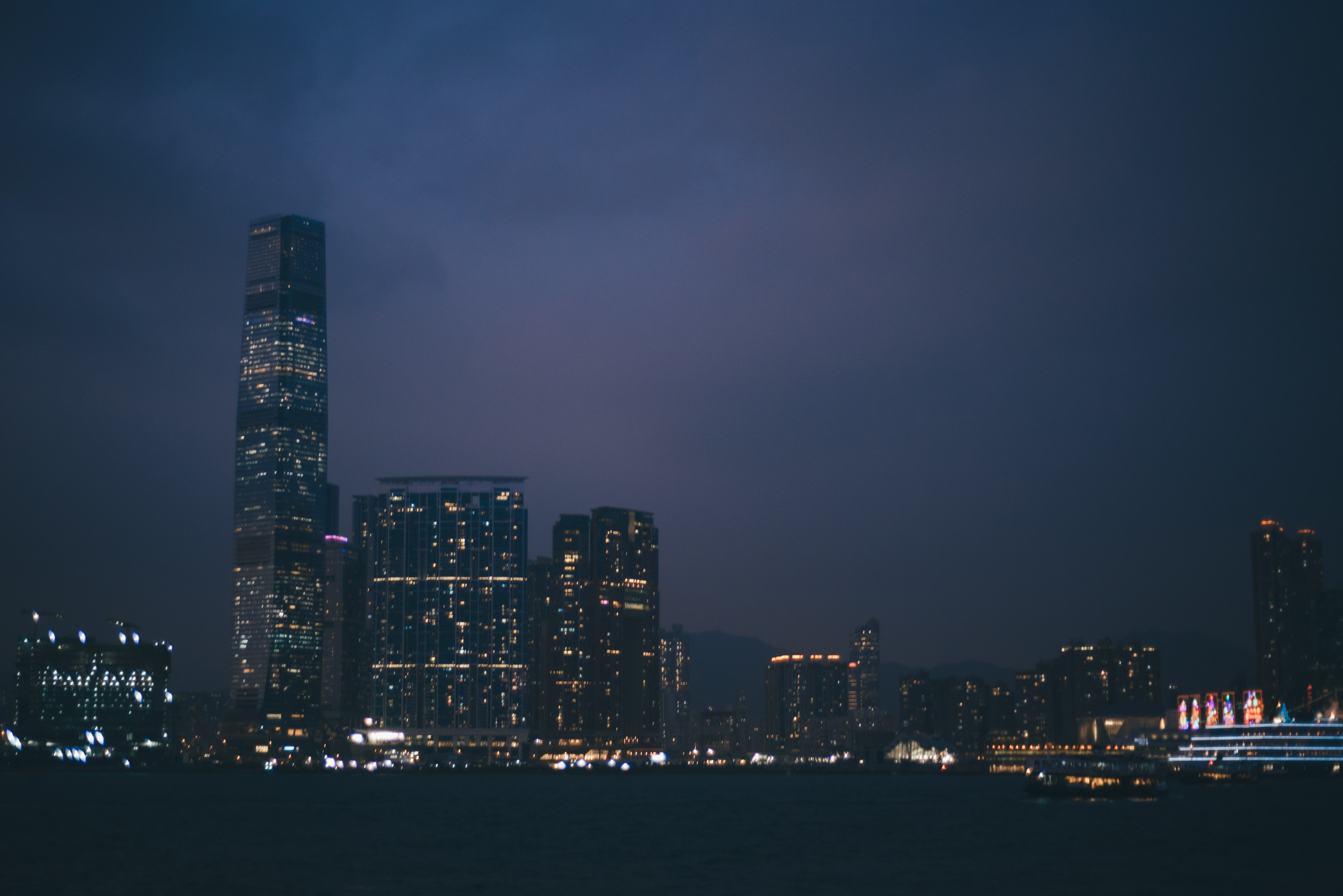 Фотограф из Гуанчжоу в Гонконге| Истории, вдохновение и работа. Коммерческий и предметный фотограф в Гуанчжоу Коваленко Александр