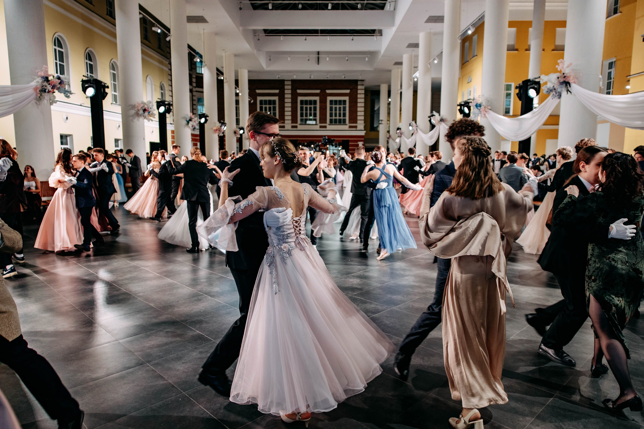 Бал студентов ВШЭ. Фото и видео съемка. Андрей Ионов
