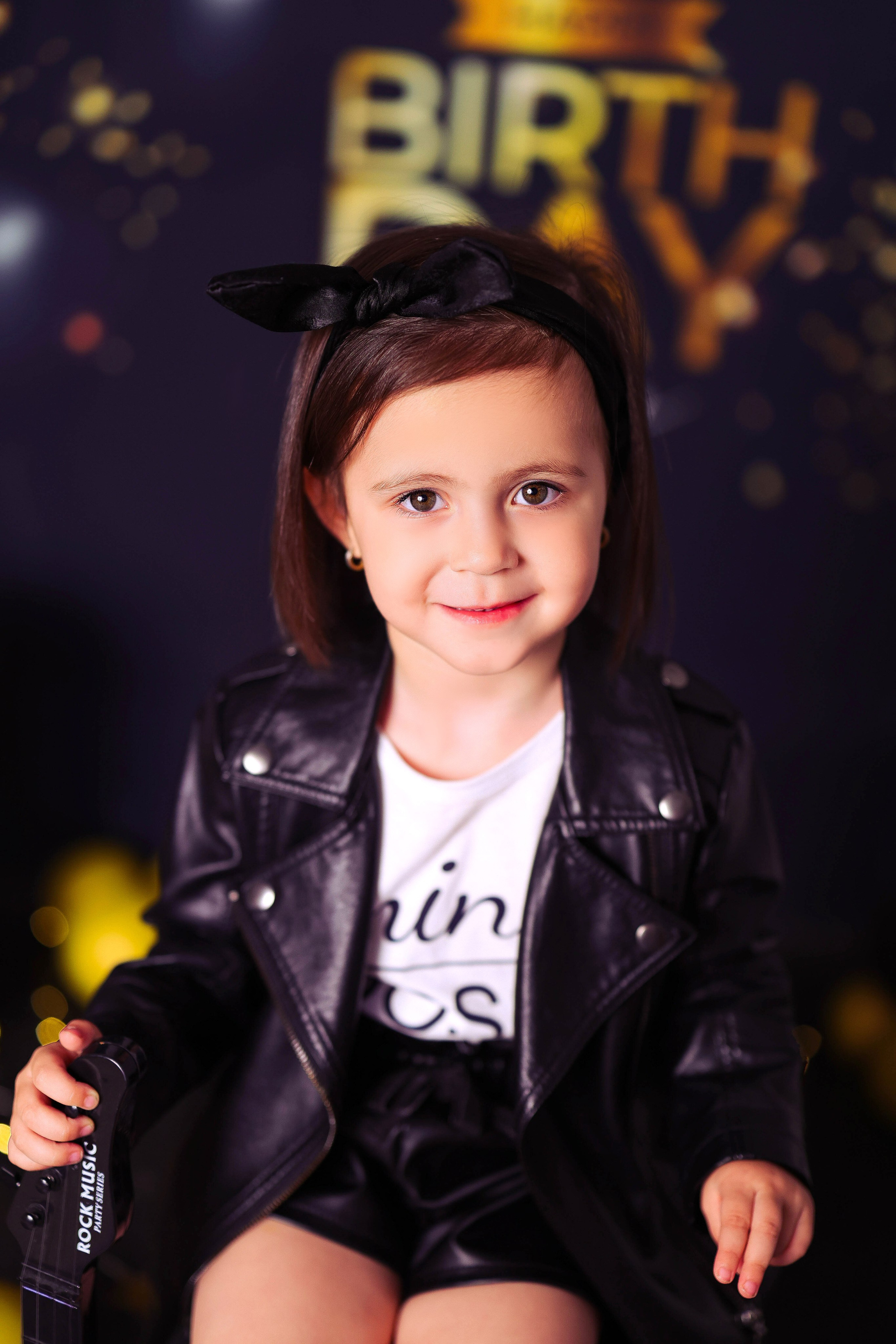 Малышки Антураж