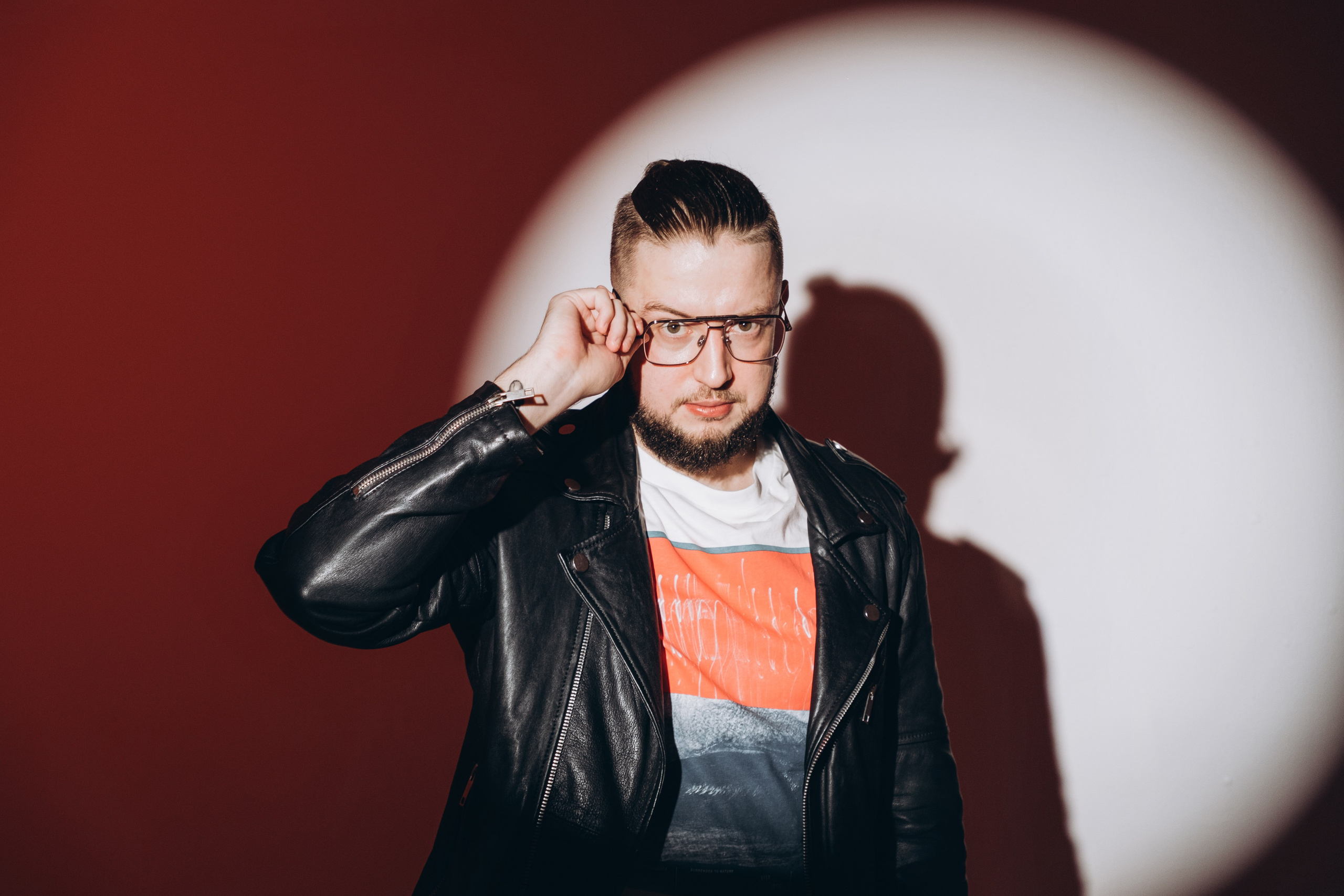 Студийная с цветным светом. Фотограф в Иркутске Анна Мирошникова