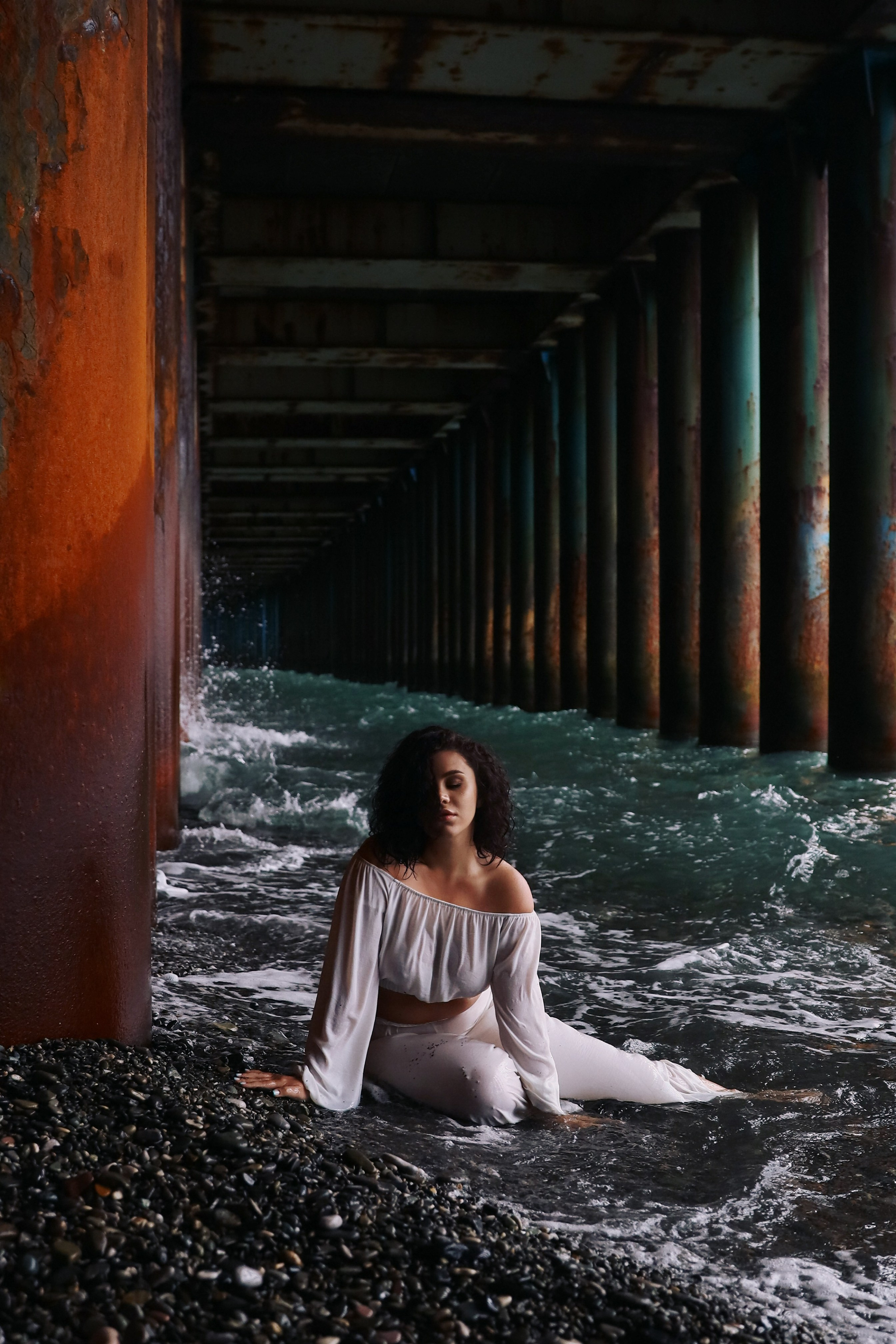 Женский портрет на природе в Сочи. Профессиональный фотограф в Сочи Виктория Джой. Обучение