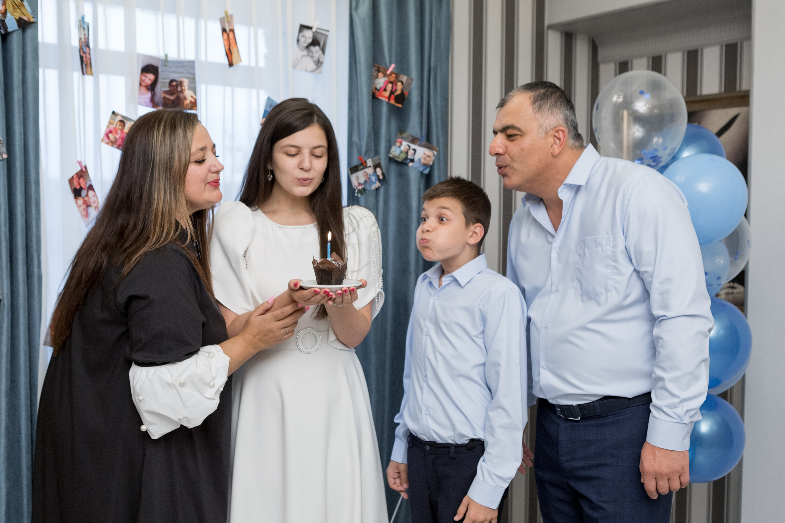 Семейная фотосессия в честь дня рождения. Рекламный, предметный, репортажный, семейный фотограф и художник в Москве