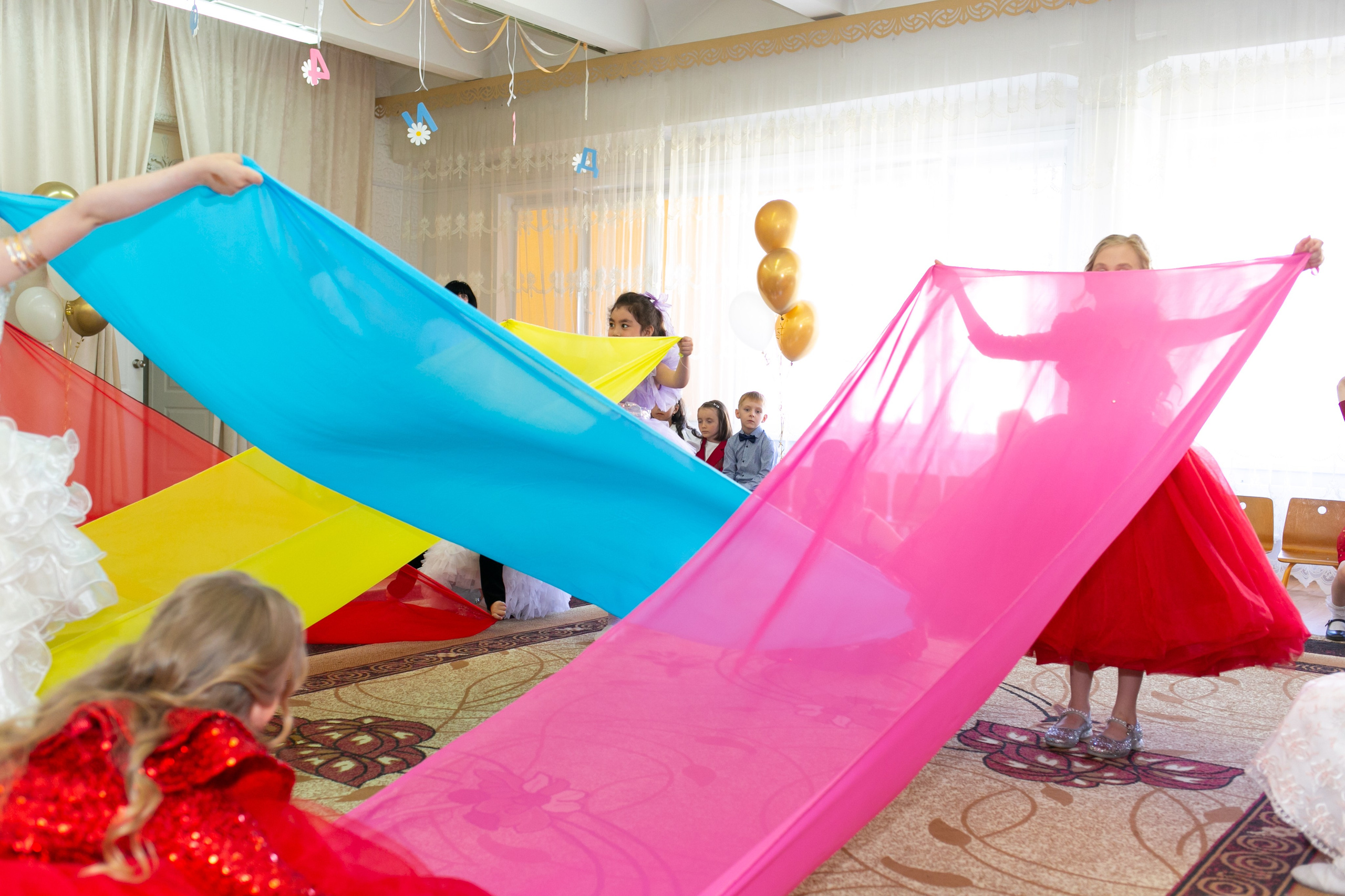 Выпускные и Утренники. Фотограф новорожденных и семейный фотограф НСО г. Бердск Марина Львова