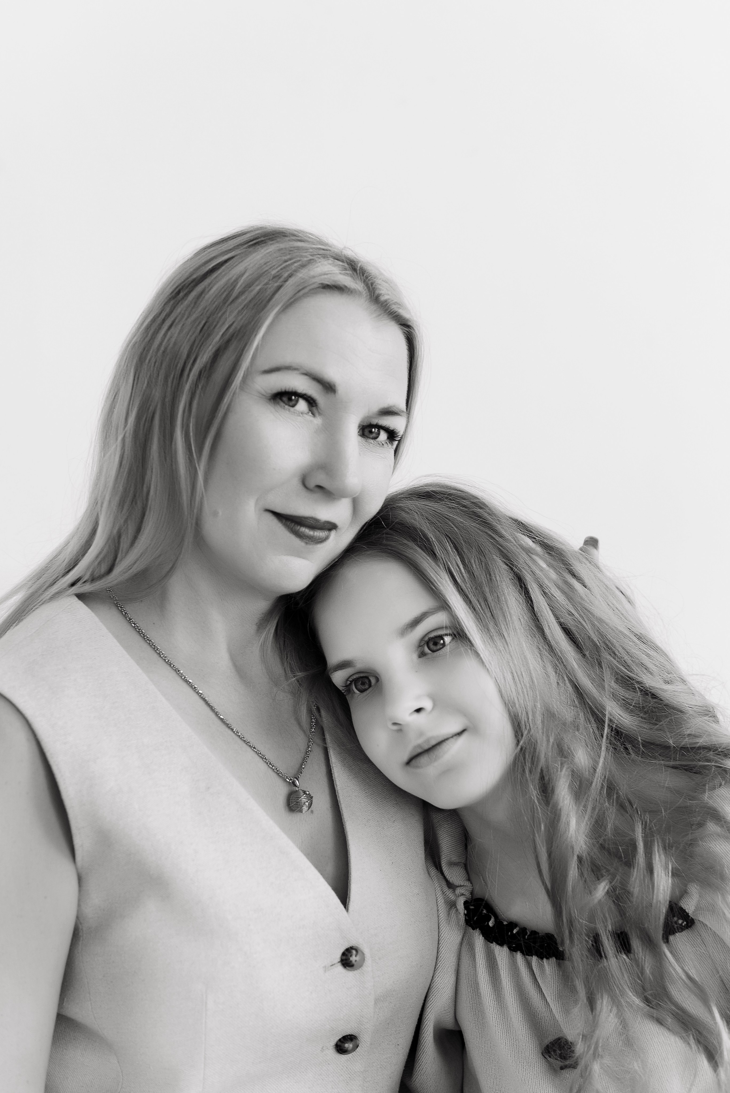 Семейная съемка в студии в Москве. Детский фотограф в Долгопрудном и Москве