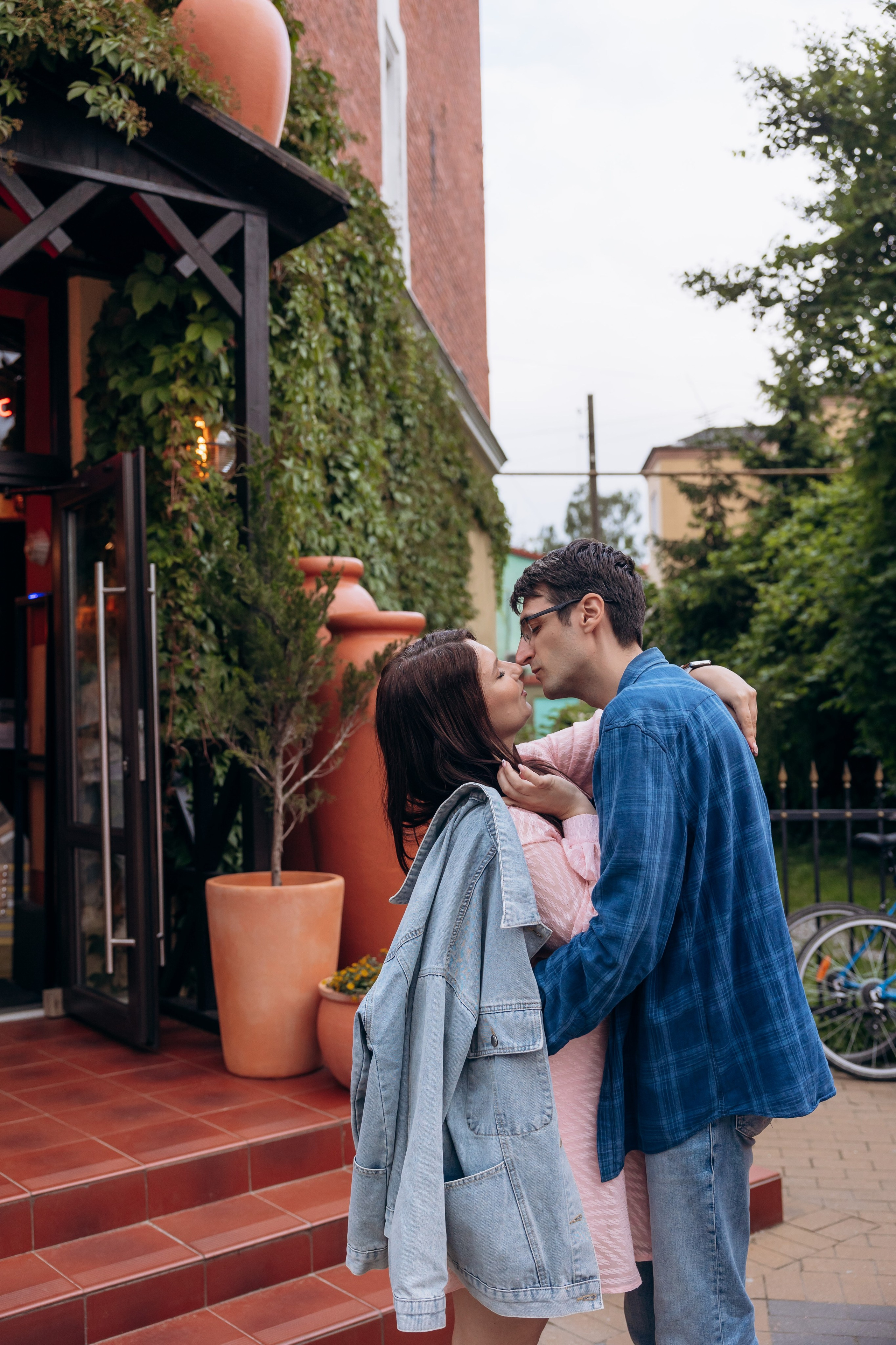 Городская прогулка Зеленоградск. Фотограф в Калининграде свадебная фотография, репортажная, фотосессии