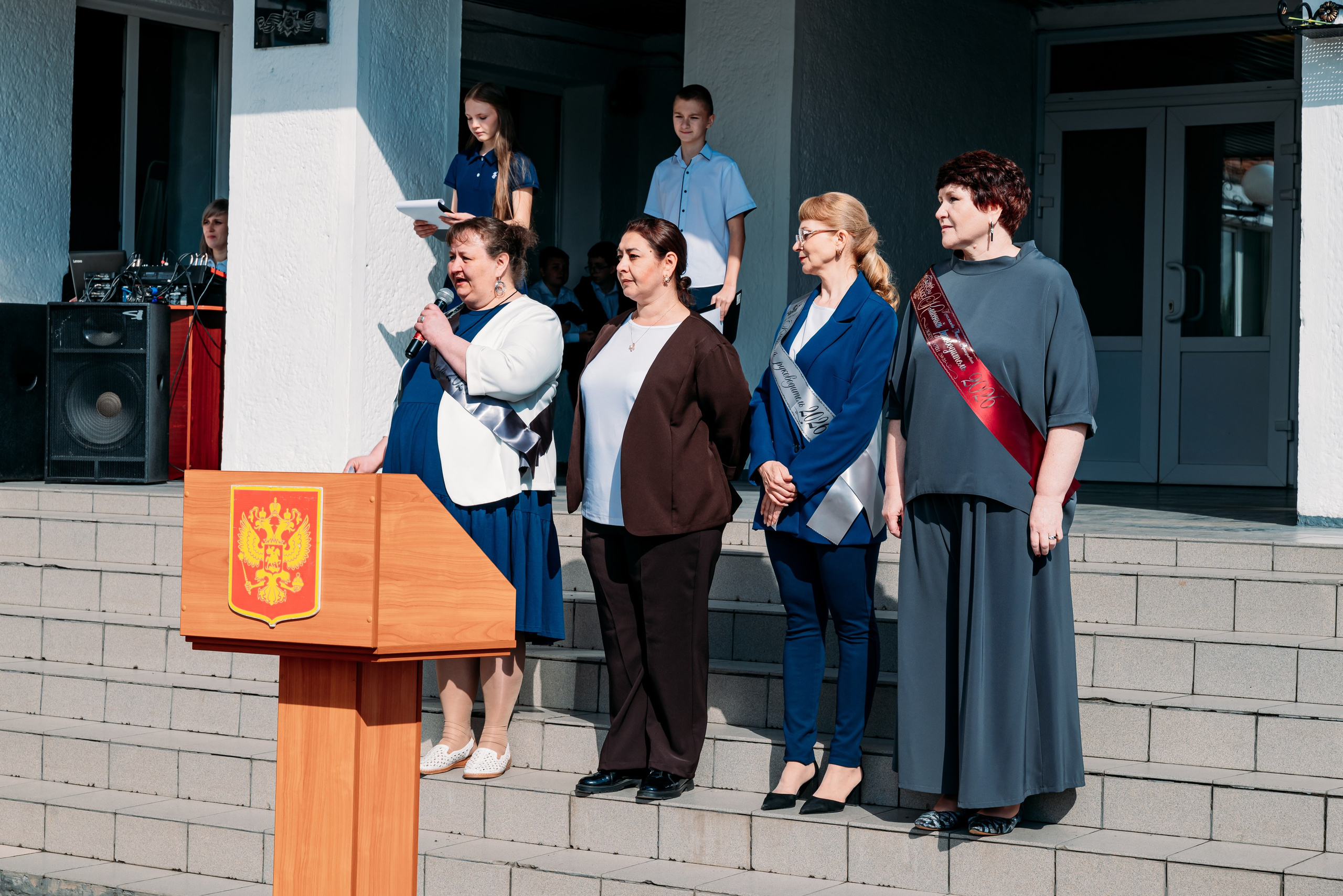 Последний звонок 2026 школа 31 краснобродский. Фотограф Алёна Царькова. Киселевск
