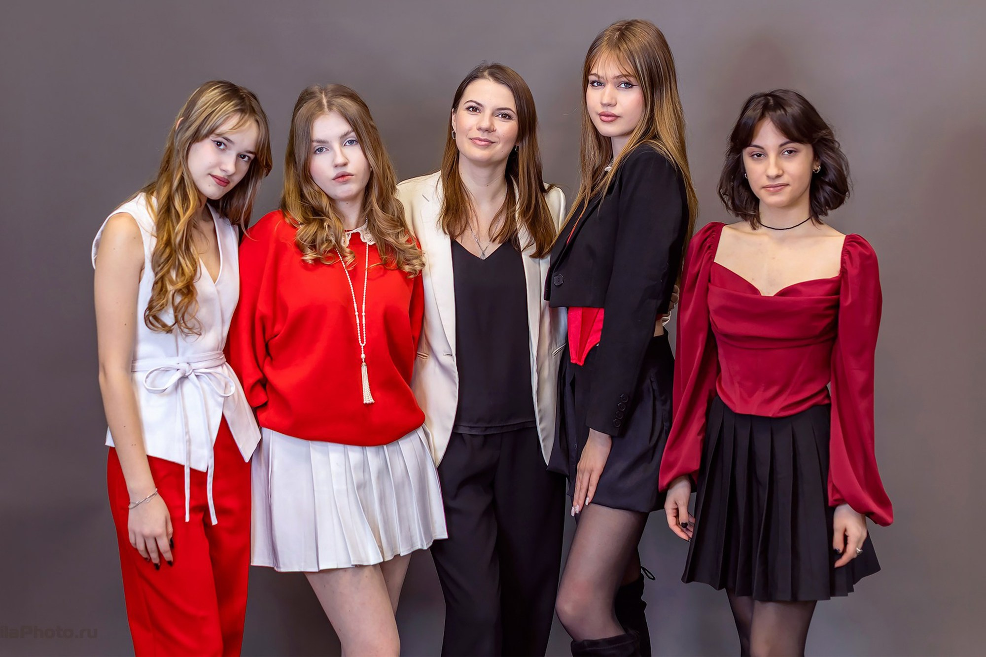 Галерея съемок в школе. Фотограф и видеограф Москва. Свадебный фотограф, видеограф. Выпускные альбомы. Оживающие альбомы