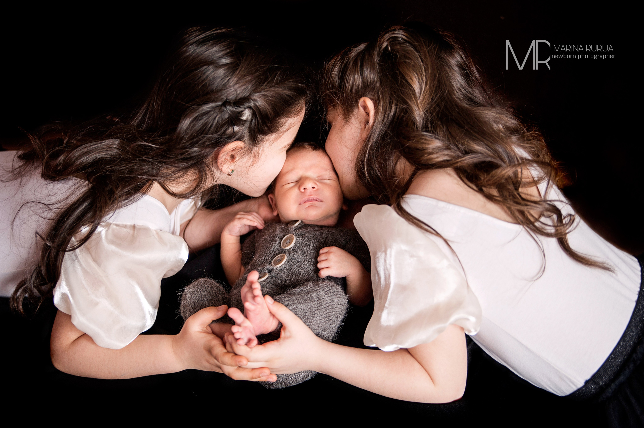 Малыш, братики и сестрички