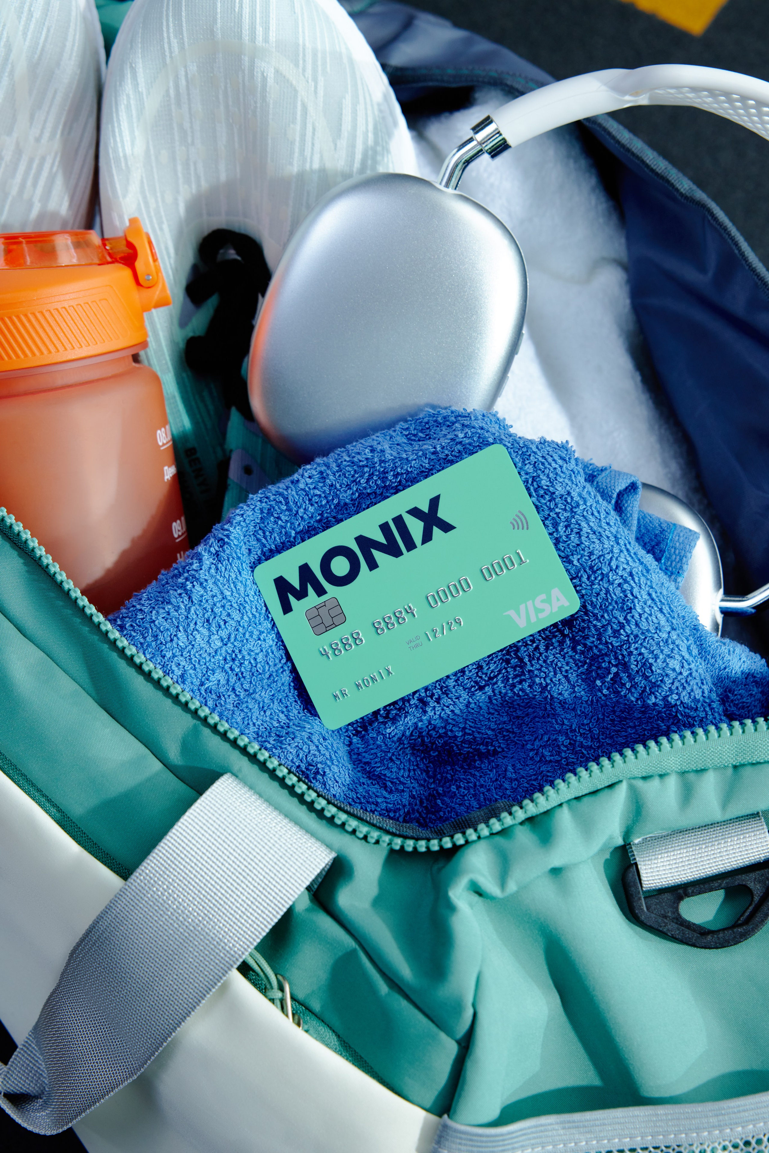 Monix. Fashion and advertising photographer