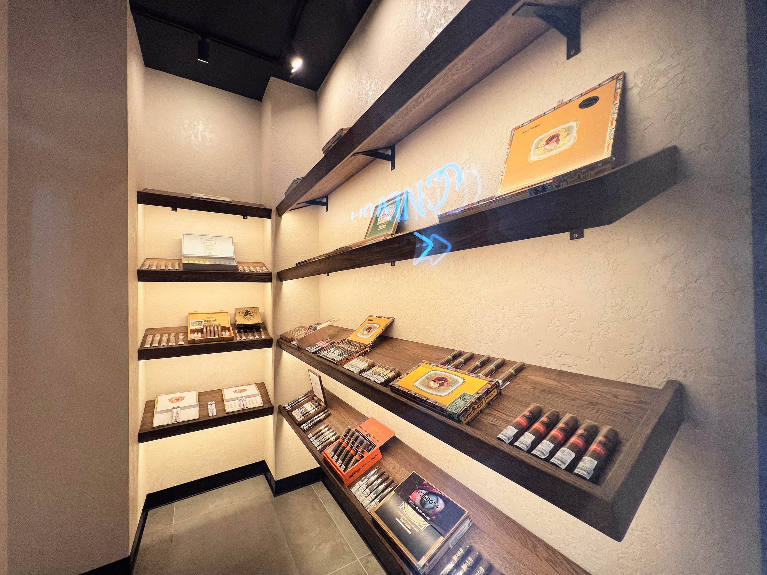 Мебель для бизнеса: Блог о торговом оборудовании на заказ в Москве