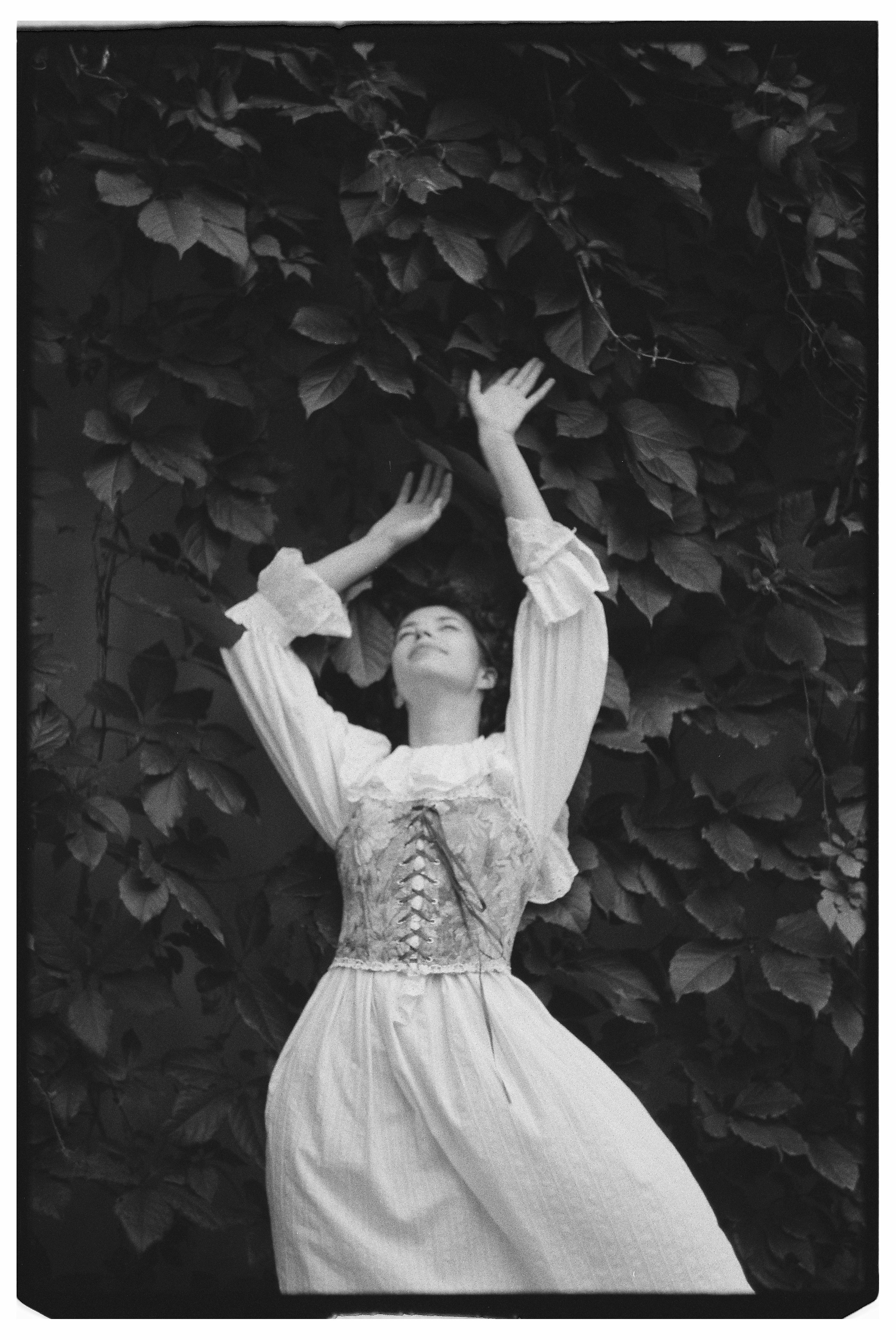 Прогулочная портретная фотосессия на плёнку для Полины в СПб. Светлана Гопанюк. Портретный фотограф. Санкт-Петербург. СПб