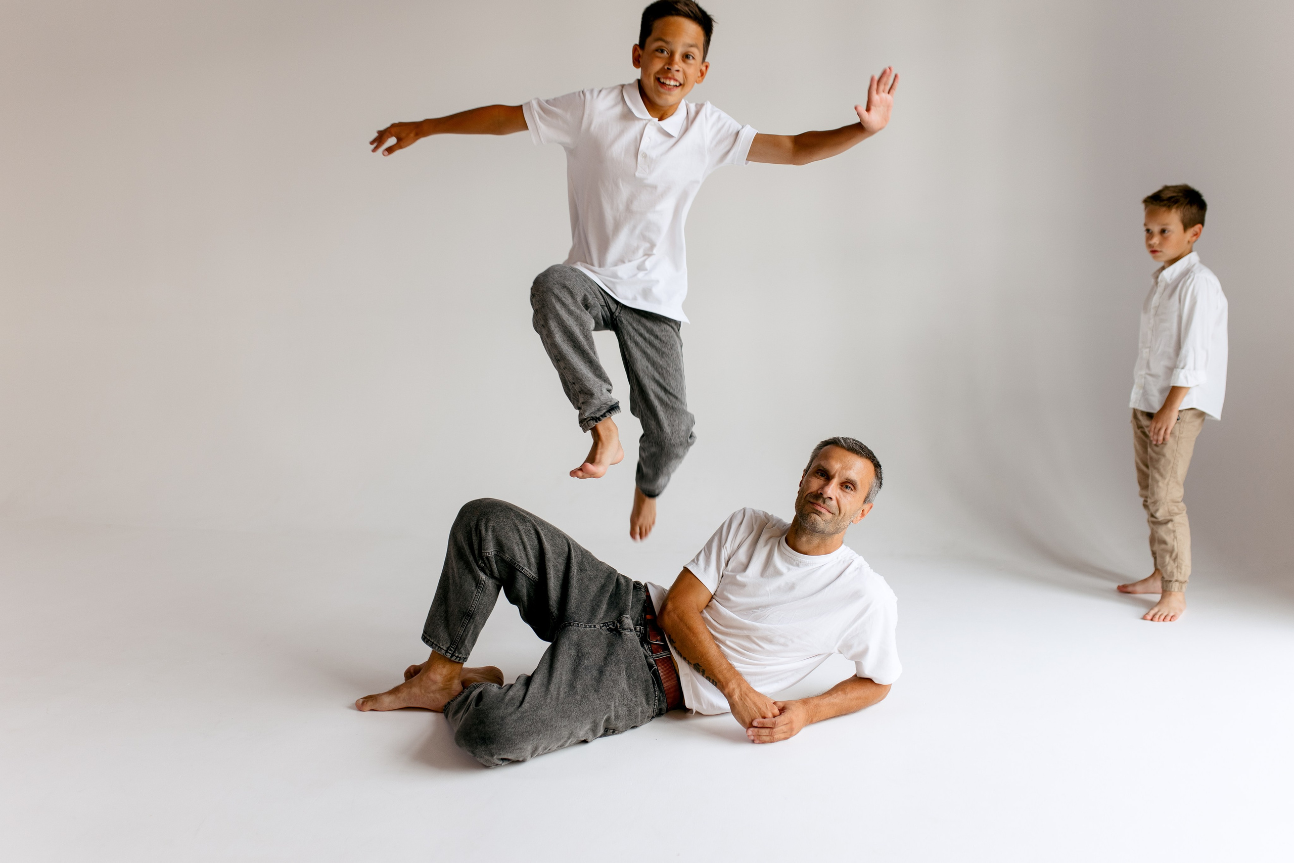 На белом фоне. Свадебный и семейный фотограф в Туле и области Маша Костина