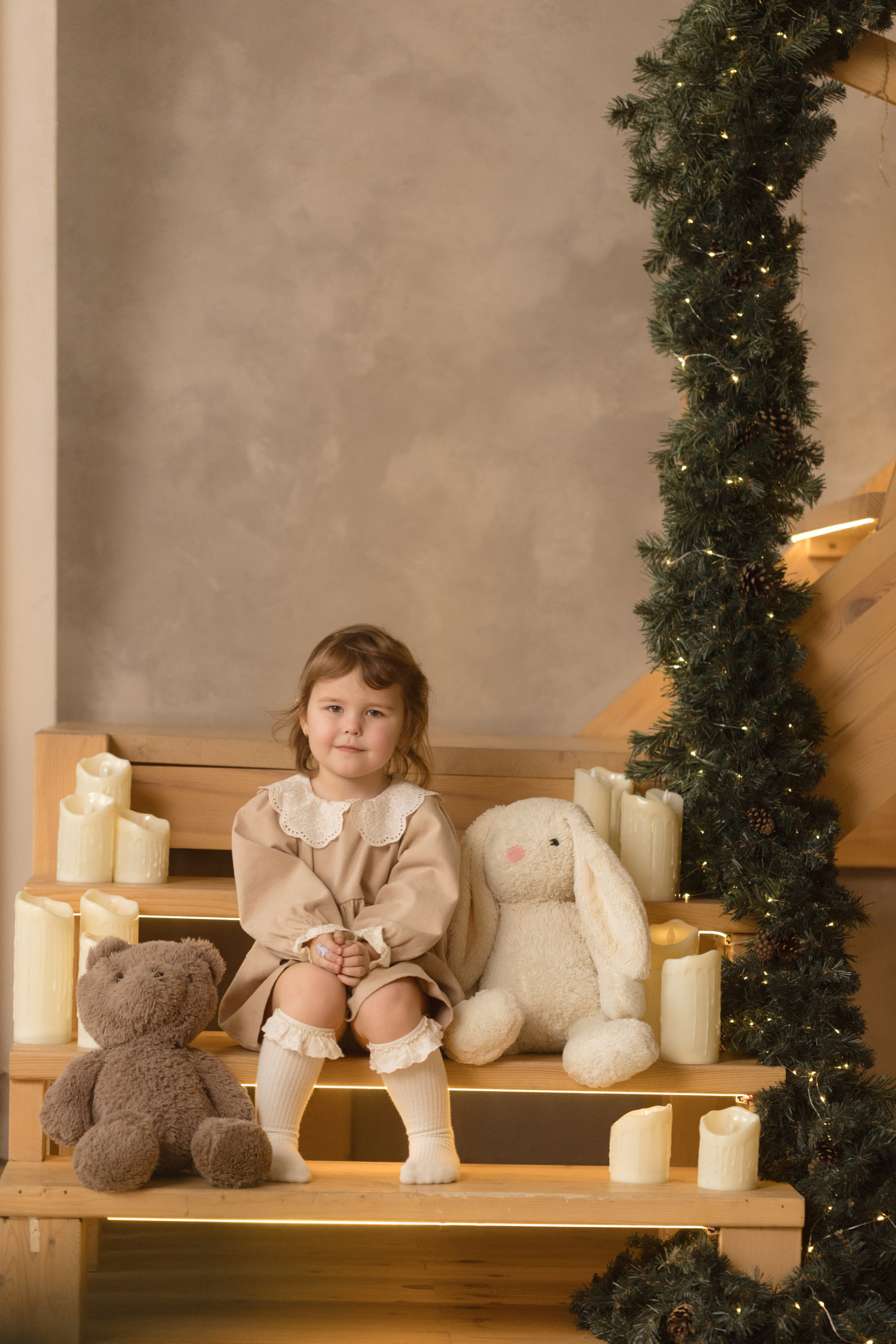 Новогодняя съемка в Мун (зал Семейный). Фотограф беременности и новорожденных в Красноярске Вета Ланская