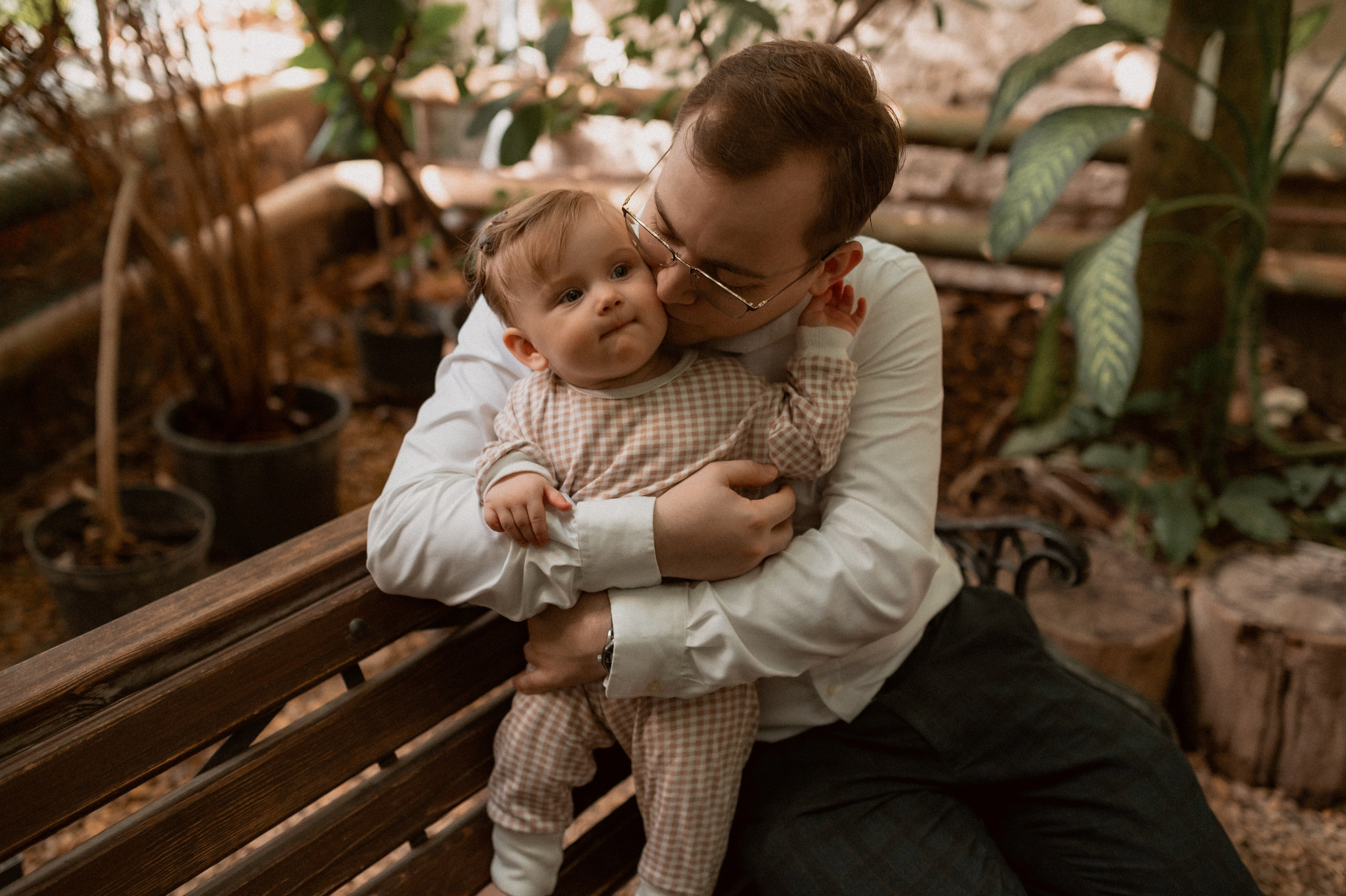 Илья, Ирина и Ева в Оранжерее. Семейный и свадебный lifestyle-фотограф в Москве Мария Петрова