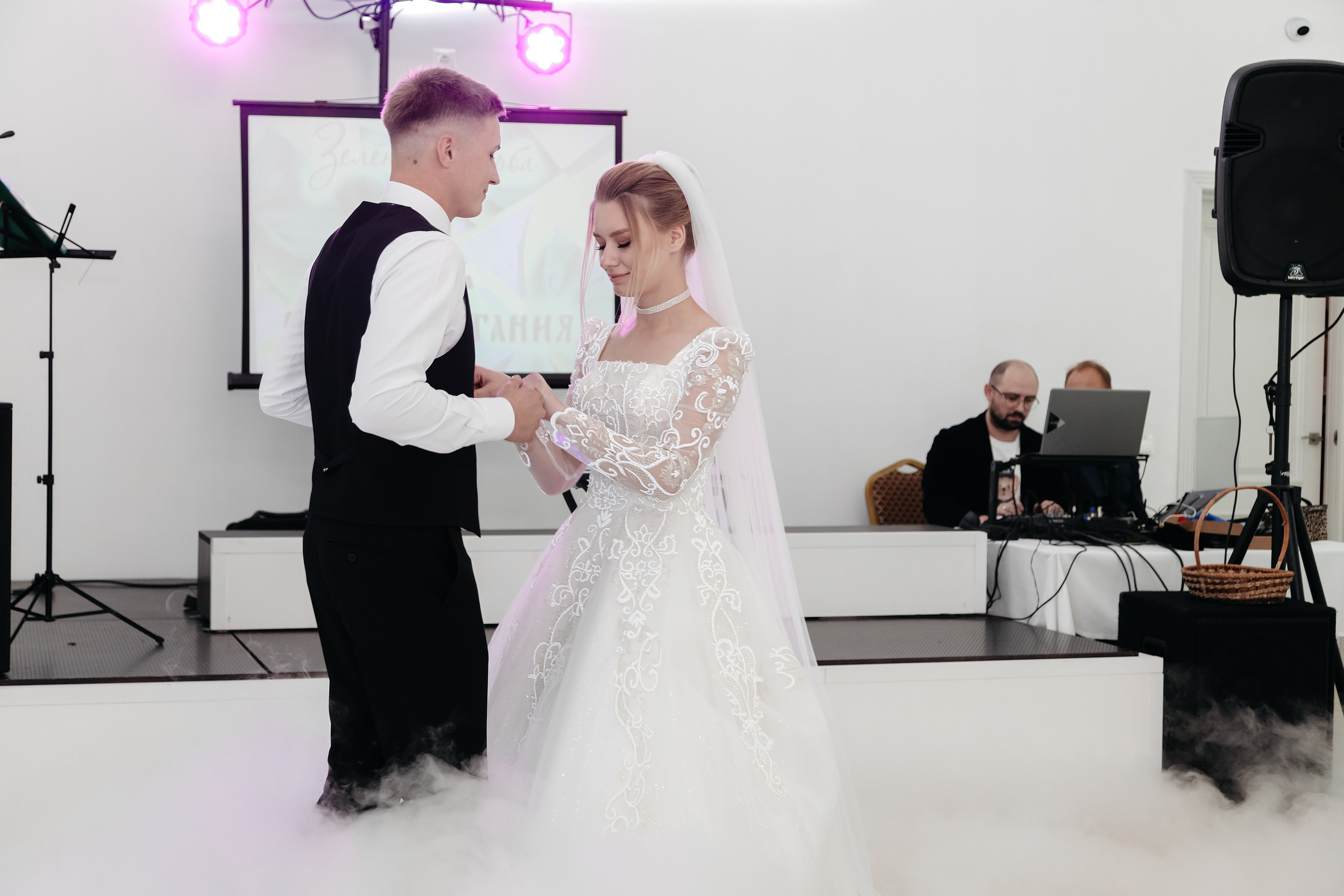 Валерия и Дмитрий. Свадебный фотограф в Пскове и Санкт-Петербурге | Анна Голикова