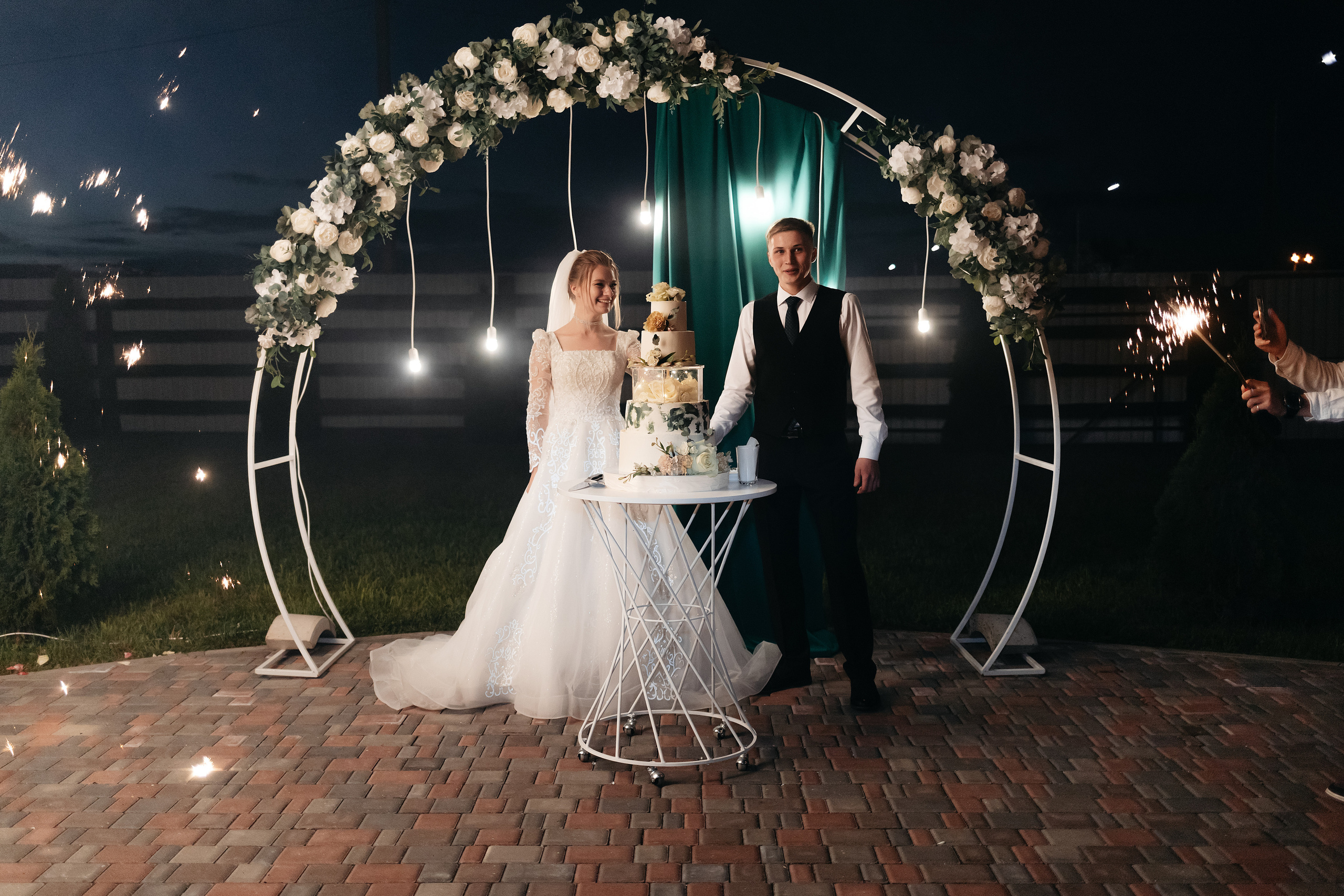 Валерия и Дмитрий. Свадебный фотограф в Пскове и Санкт-Петербурге | Анна Голикова