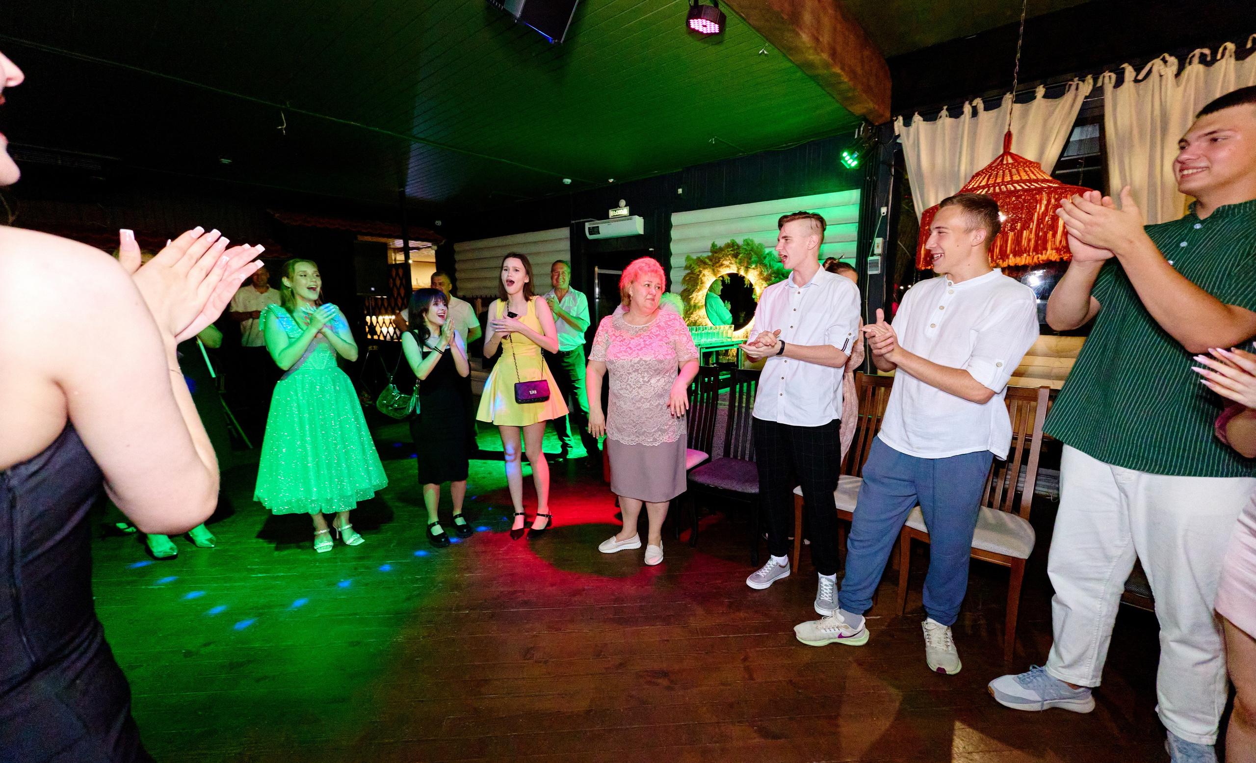 Выпускной 35 Сош. Фотограф Выпускные альбомы Таганрог Сергей Коробченко