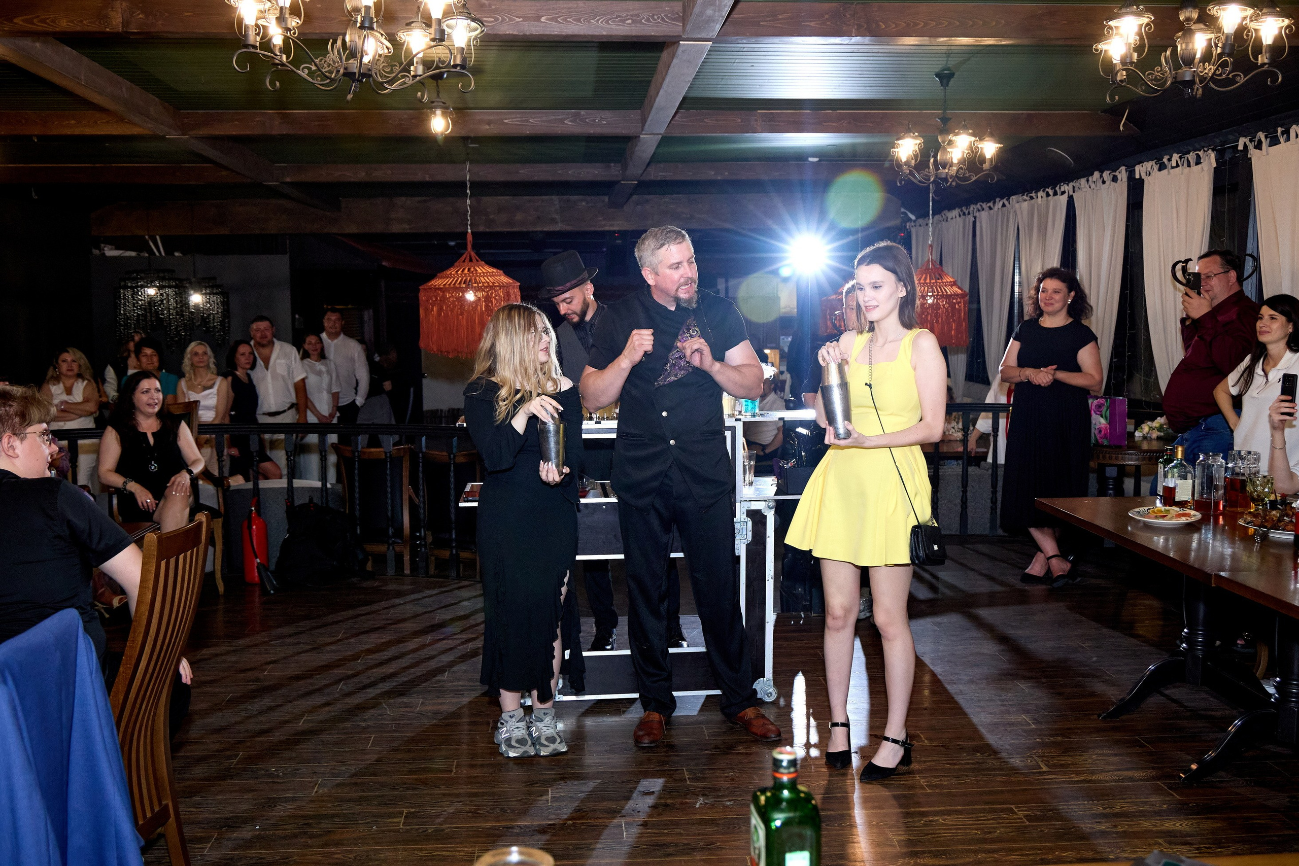 Выпускной 35 Сош. Фотограф Выпускные альбомы Таганрог Сергей Коробченко