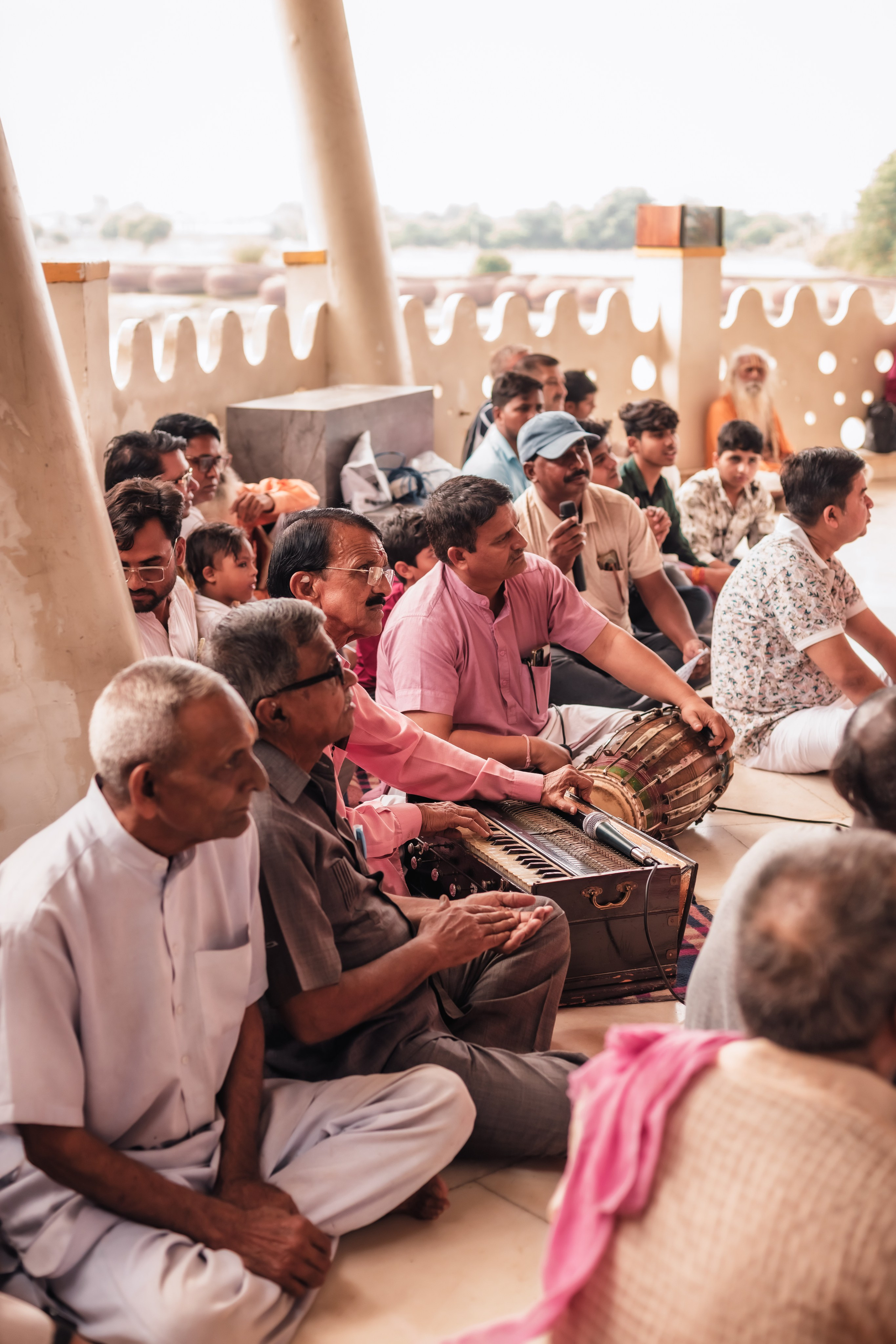 Abhisheka Devraha Baba on Sri Devdas ji maharaj bd. Mariam Bagdasaryan